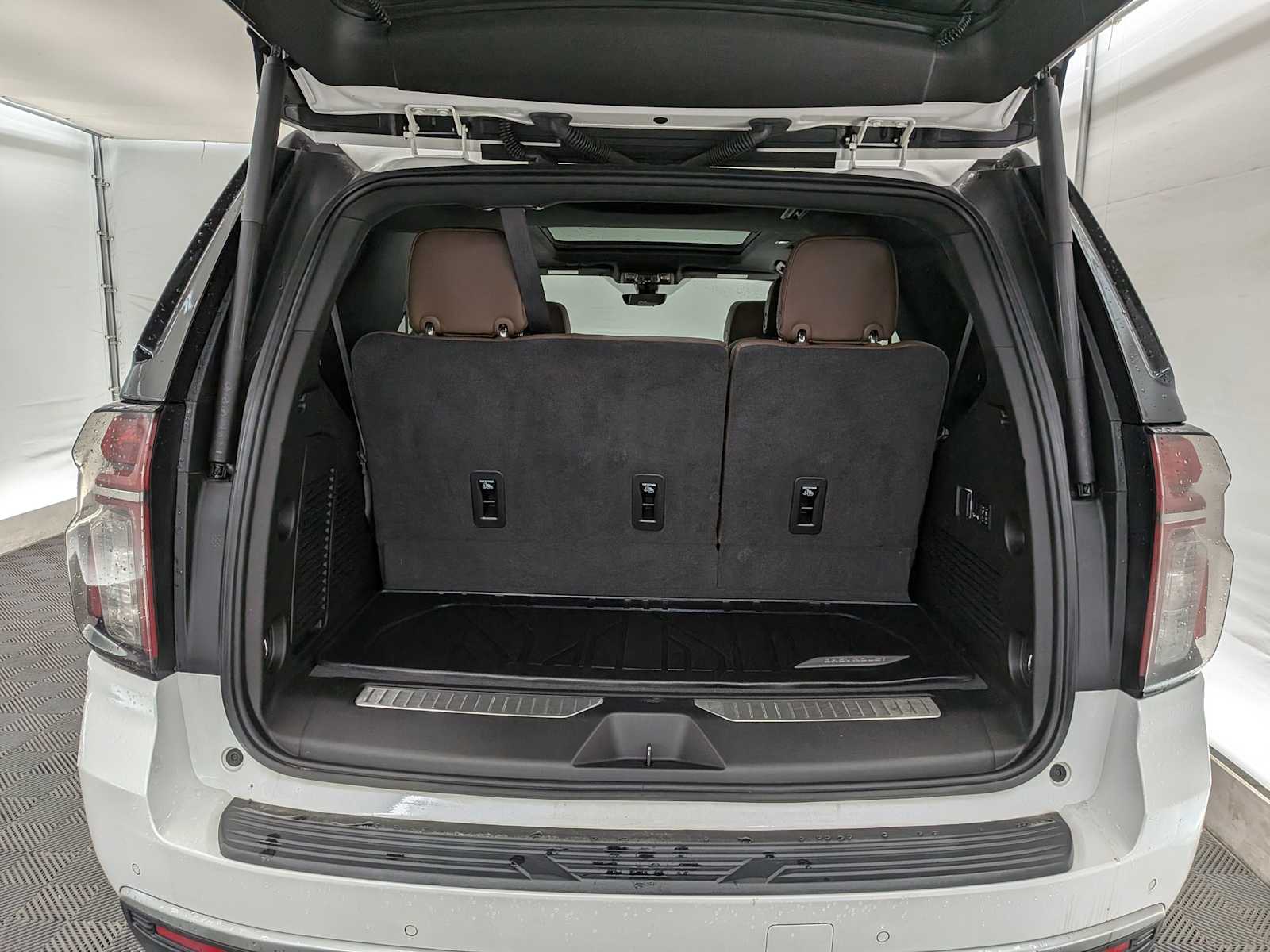 Thumbnail: 2022 Chevrolet Tahoe - 33