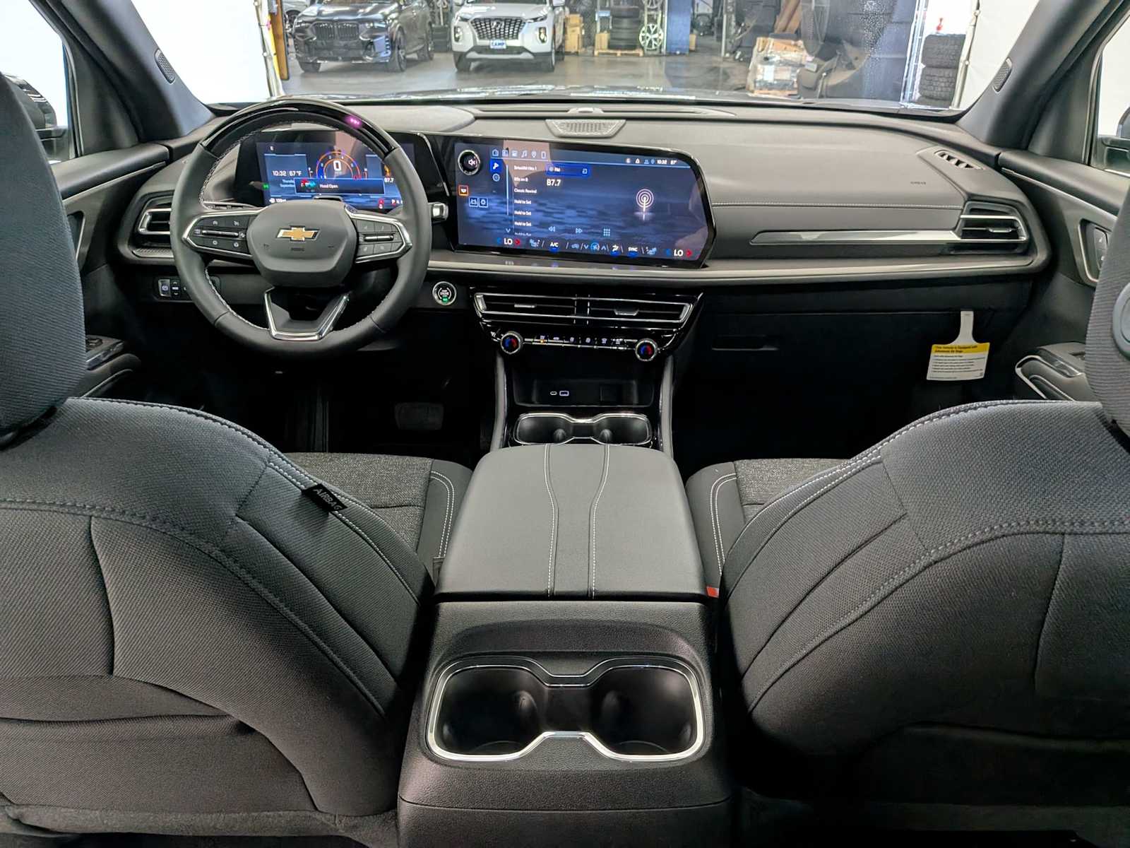 Thumbnail: 2026 Chevrolet Traverse - 16