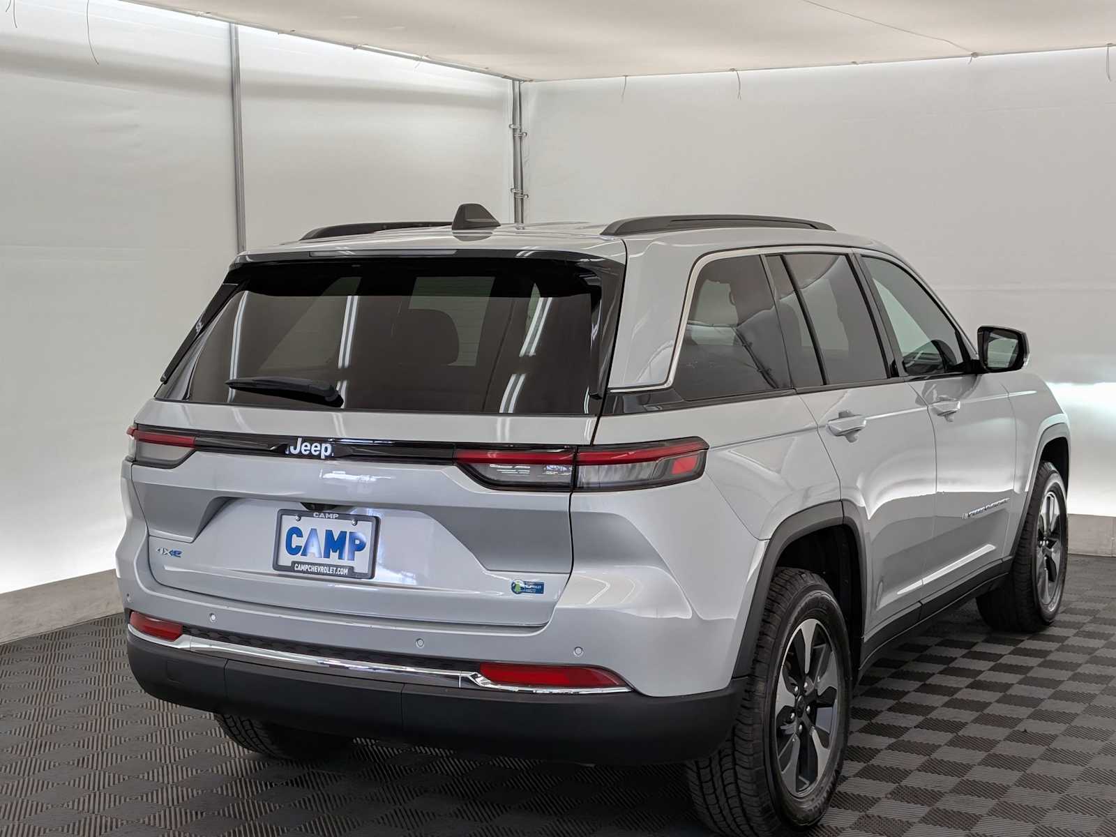 Thumbnail: 2024 Jeep Grand Cherokee - 6