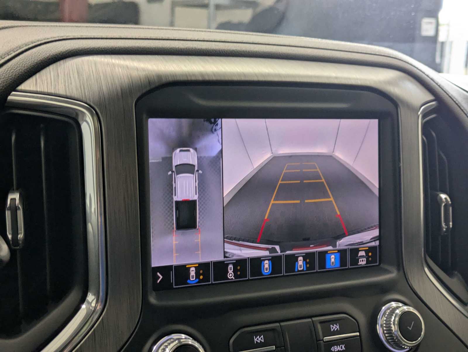 Thumbnail: 2020 GMC Sierra 3500 - 31
