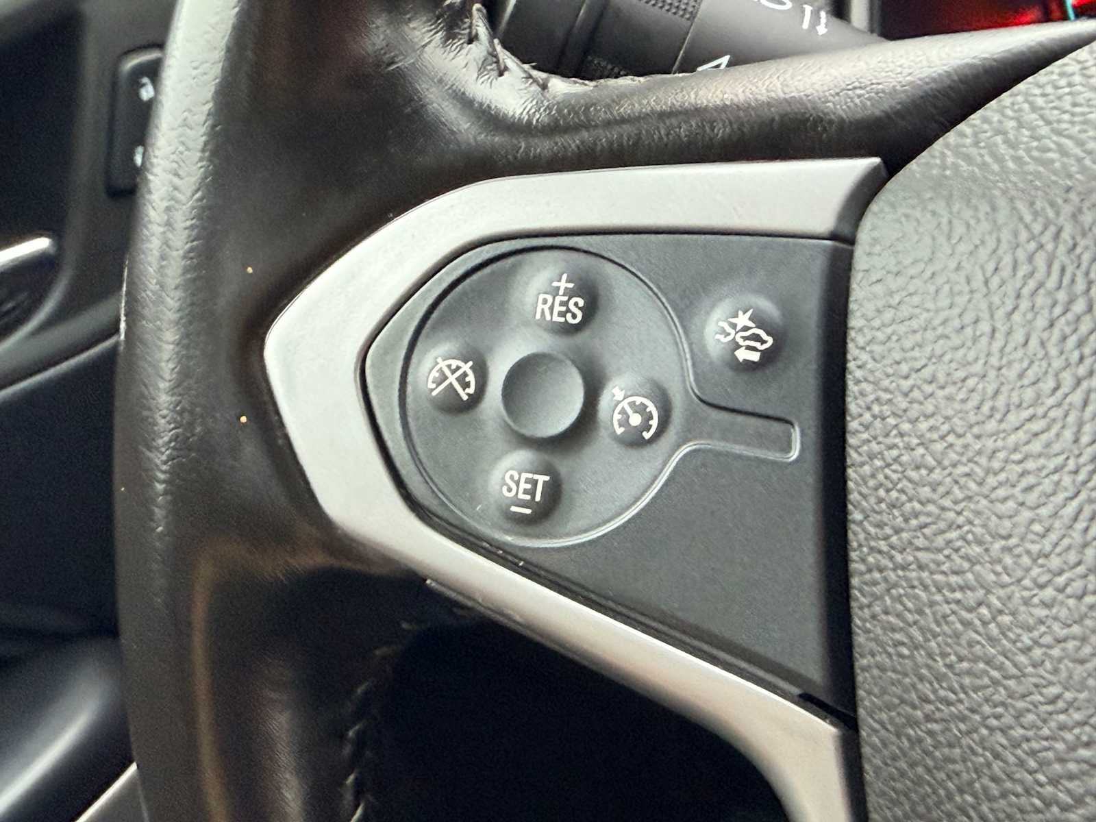 Thumbnail: 2022 Chevrolet Colorado - 23