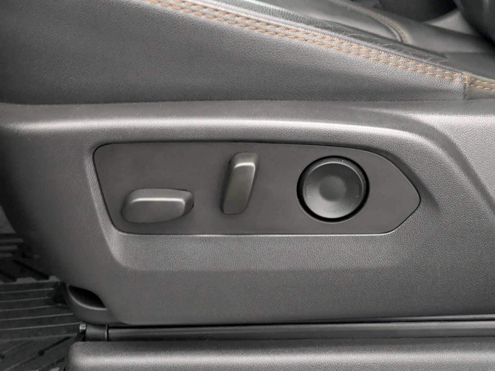 Thumbnail: 2024 GMC Sierra 3500 - 19