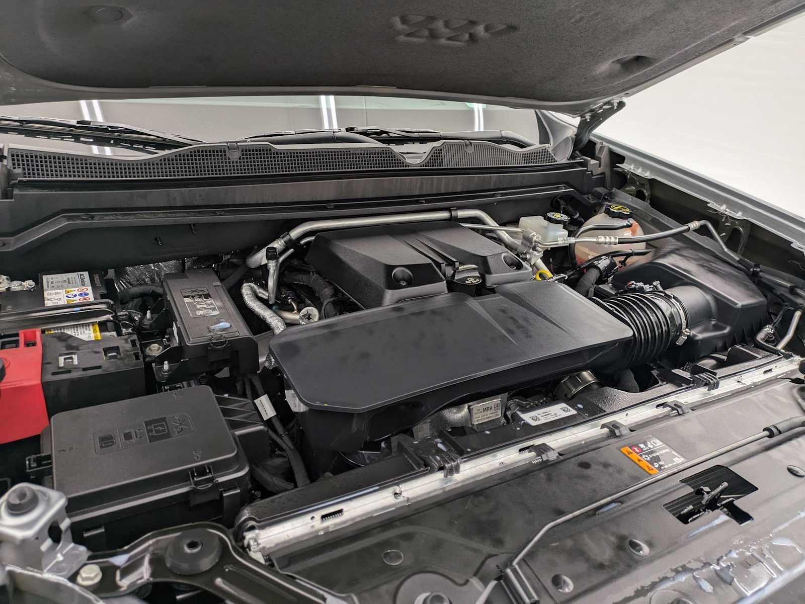 Thumbnail: 2024 Chevrolet Colorado - 14