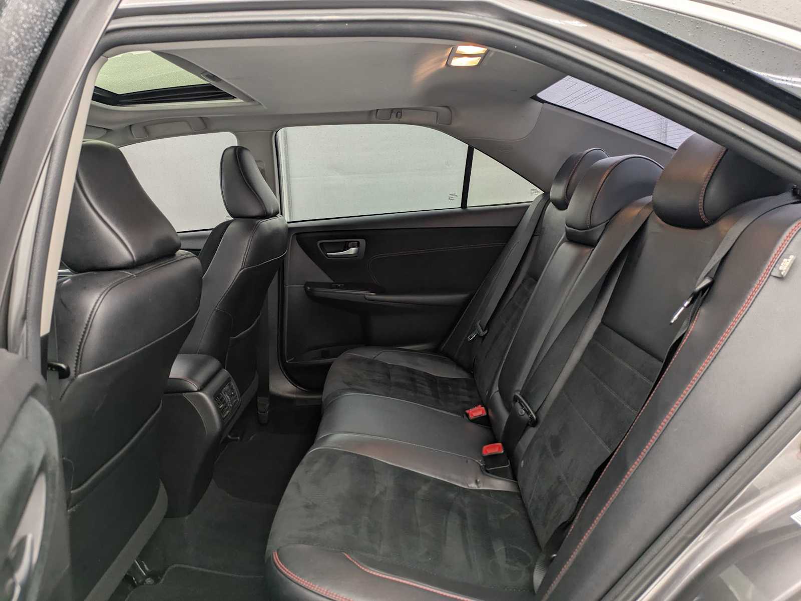 Thumbnail: 2017 Toyota Camry - 21