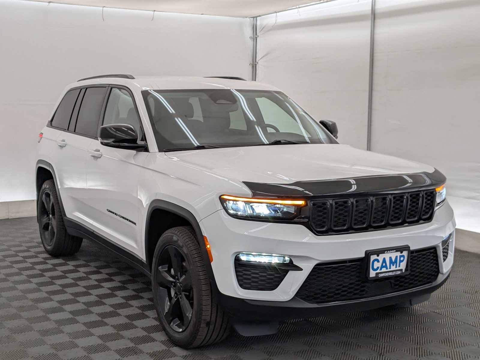 Thumbnail: 2023 Jeep Grand Cherokee - 8