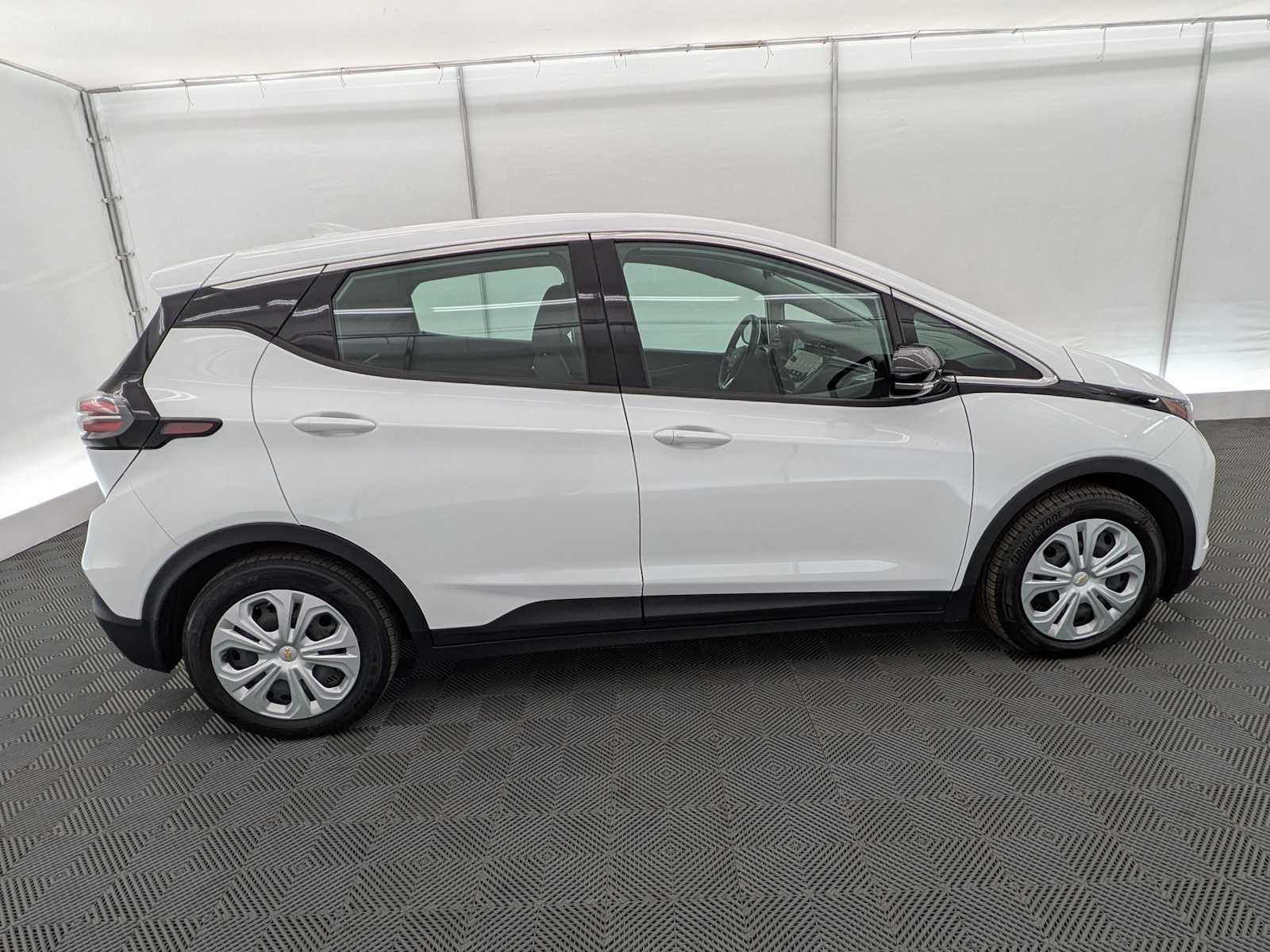 Thumbnail: 2023 Chevrolet Bolt EV - 6