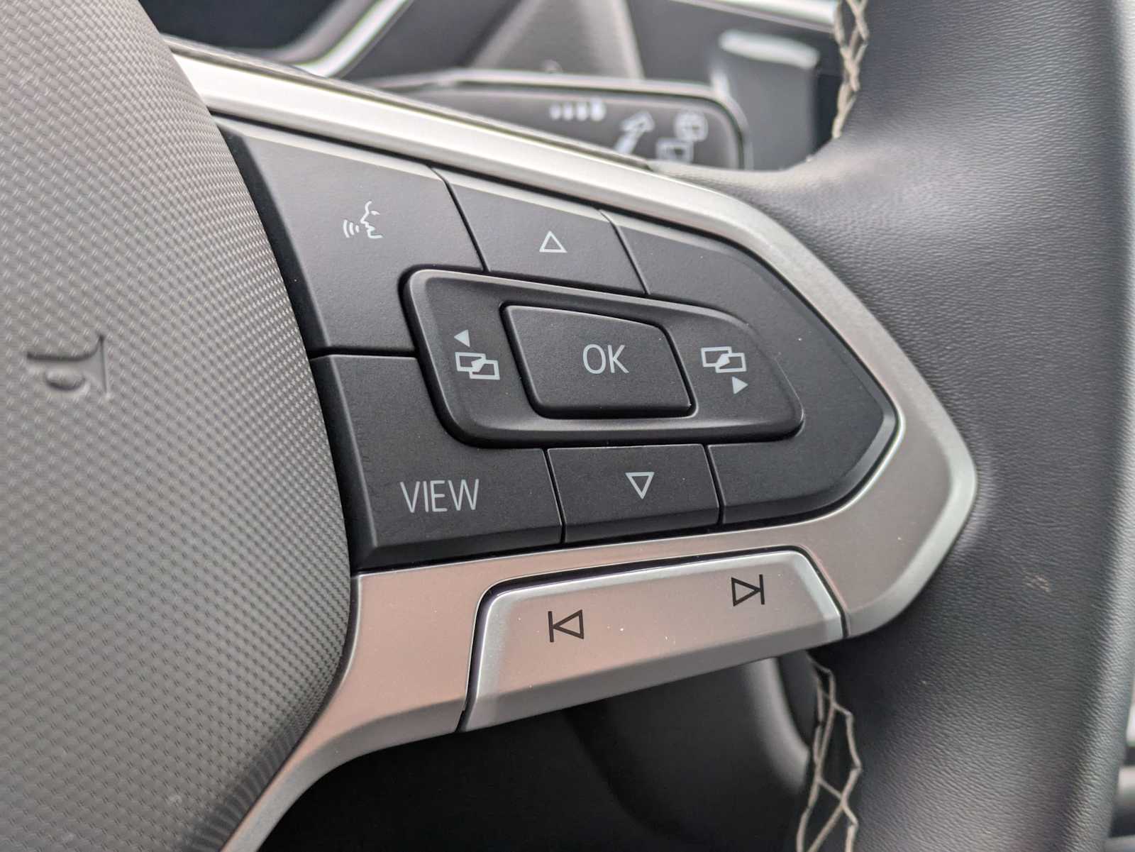 2024 Volkswagen Tiguan 2.0T 25