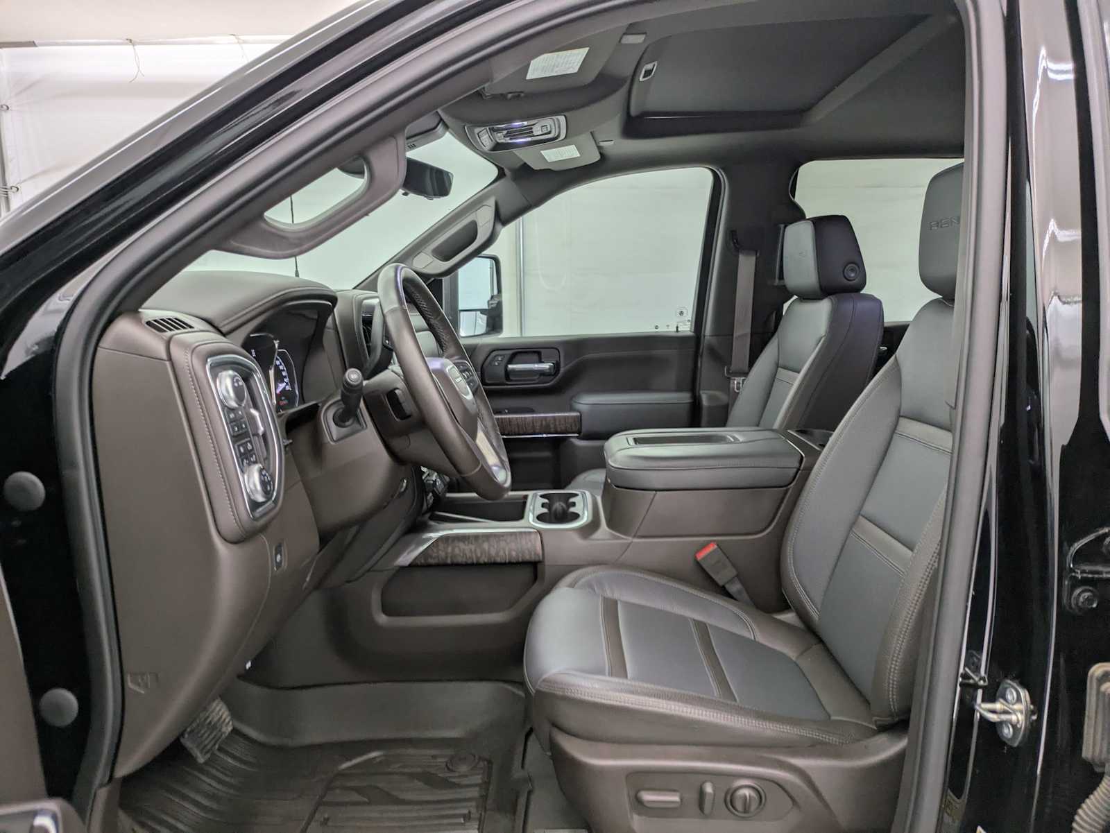 Thumbnail: 2020 GMC Sierra 3500 - 19