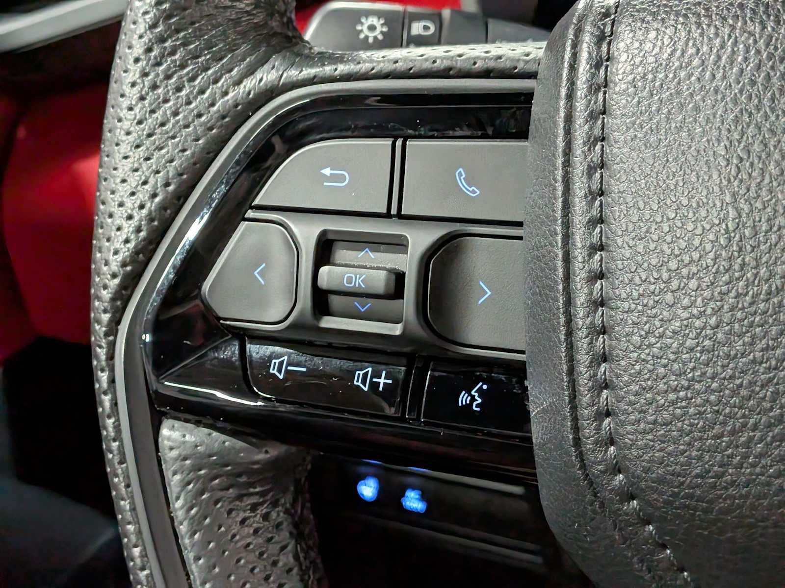 Thumbnail: 2024 Toyota Sequoia - 25