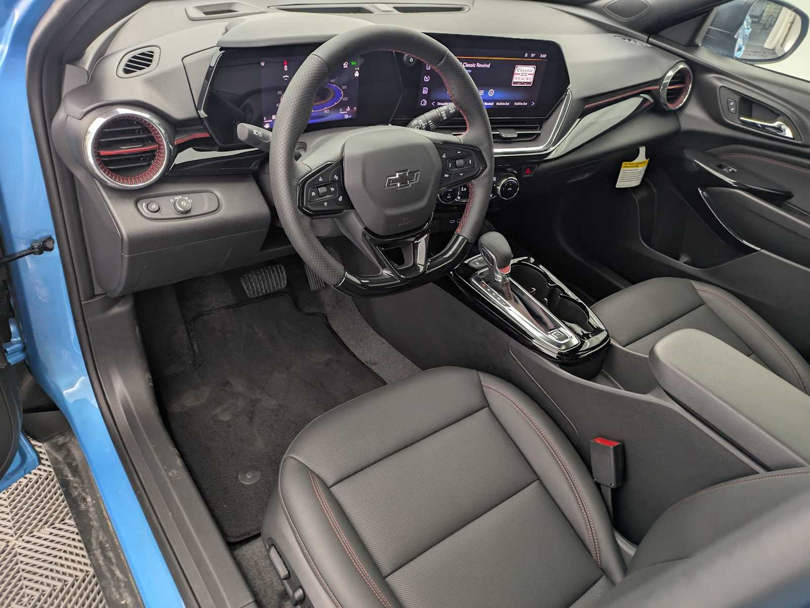 Thumbnail: 2026 Chevrolet Trax - 2