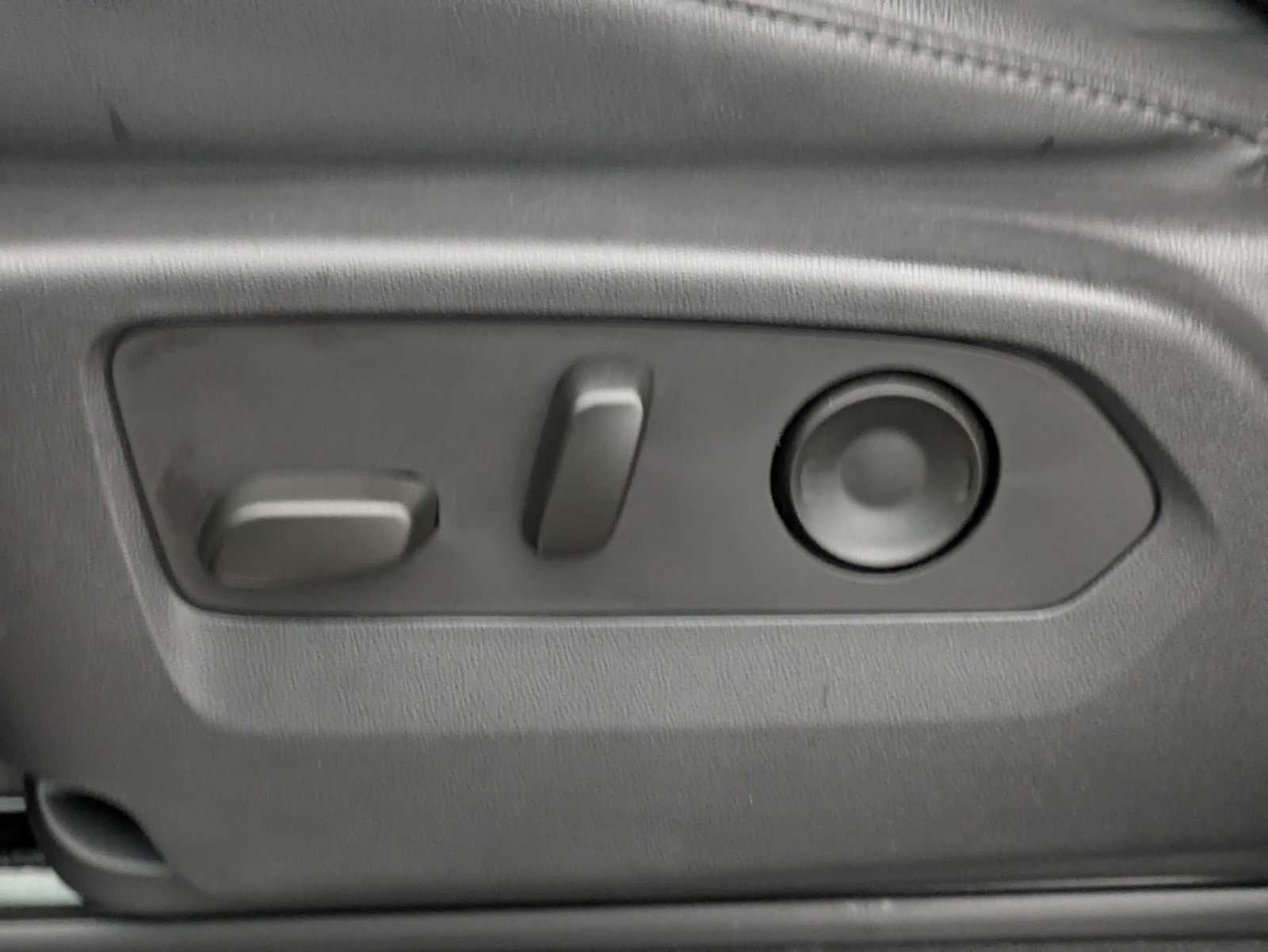 Thumbnail: 2023 Chevrolet Silverado 1500 - 19