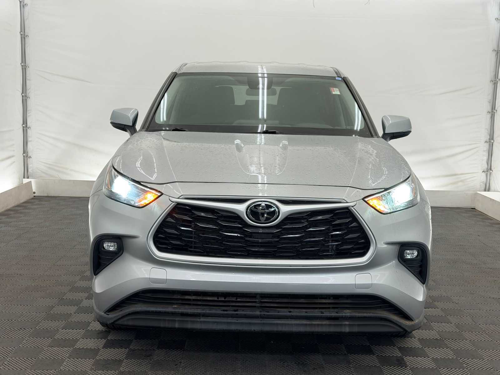 Thumbnail: 2024 Toyota Highlander - 9