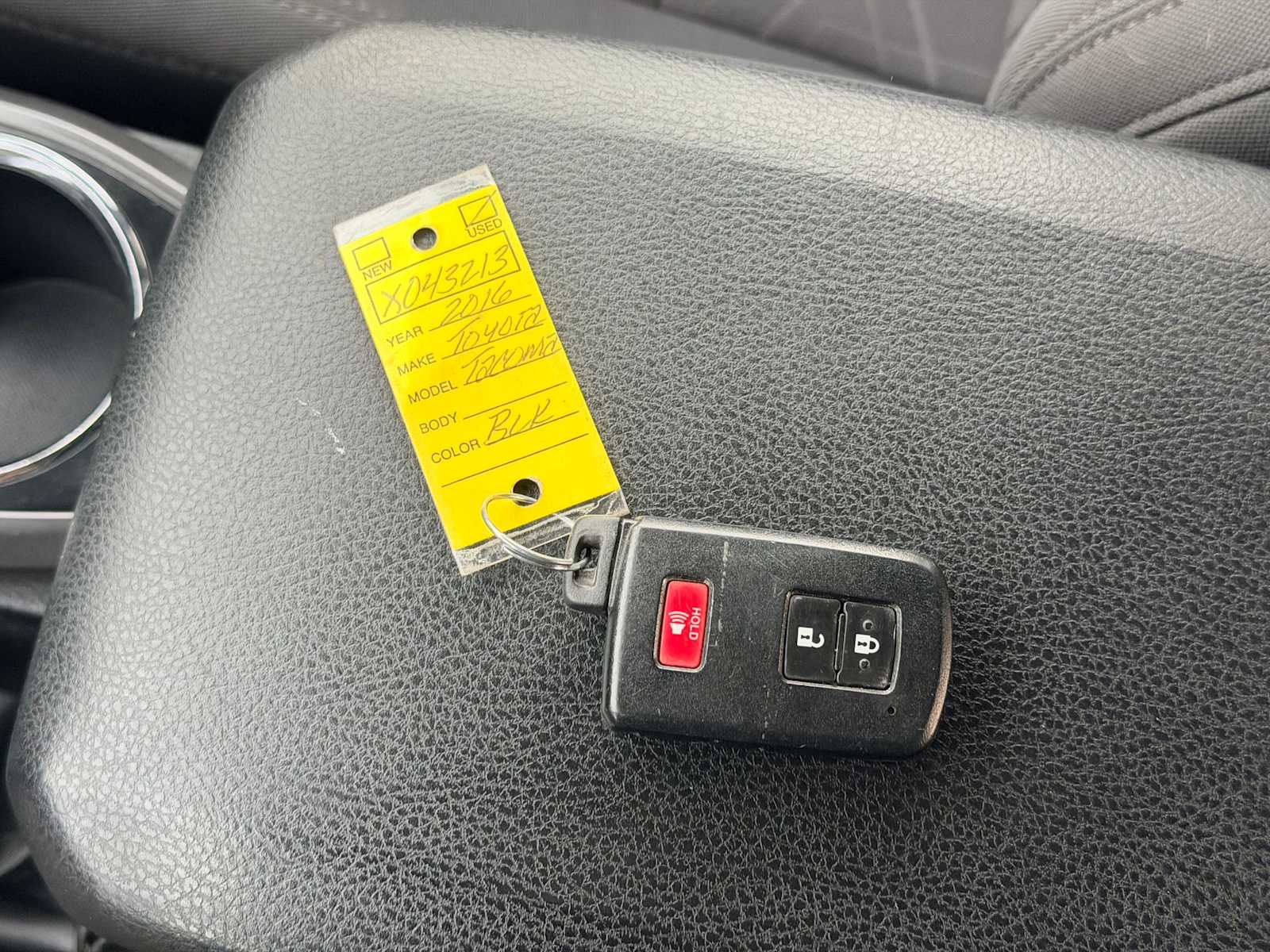 Thumbnail: 2016 Toyota Tacoma - 33