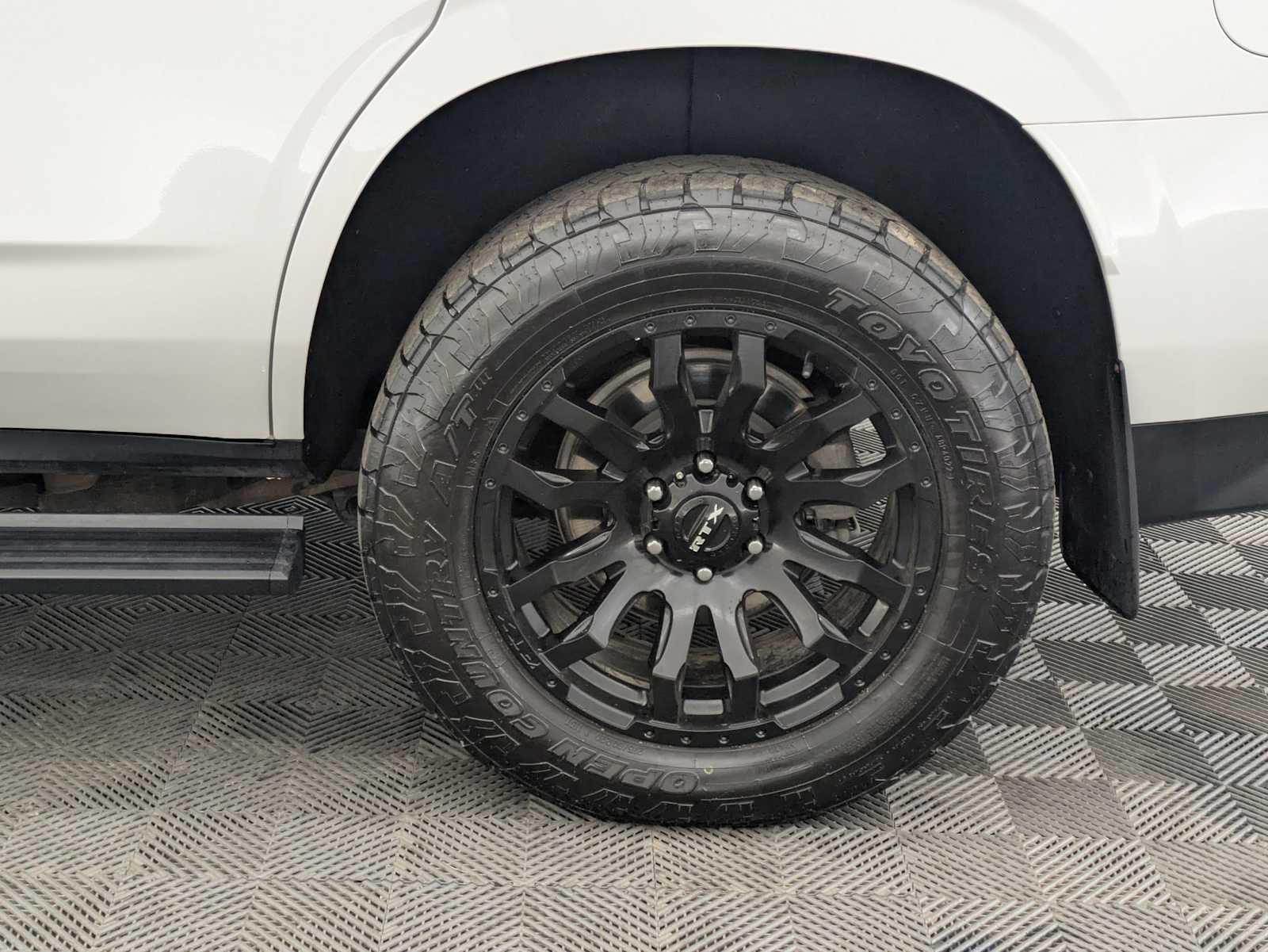 Thumbnail: 2023 Chevrolet Tahoe - 13