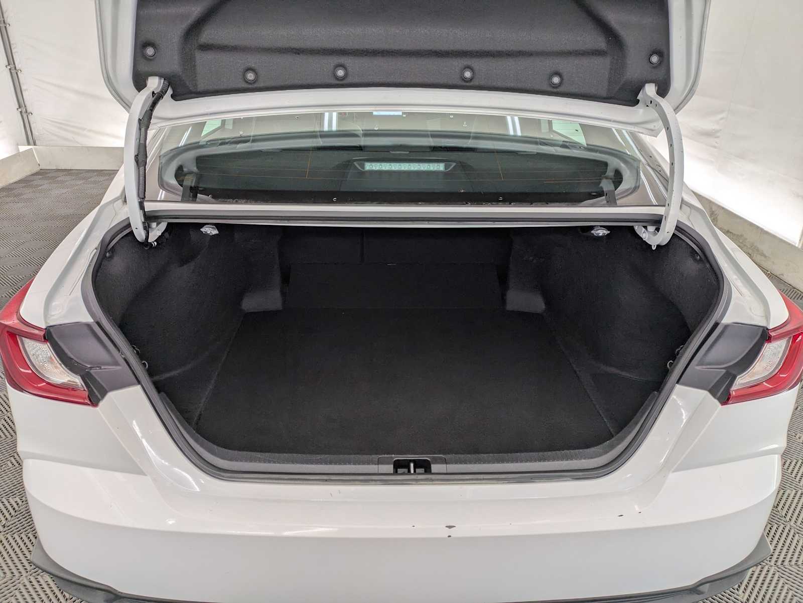 Thumbnail: 2025 Toyota Camry - 33