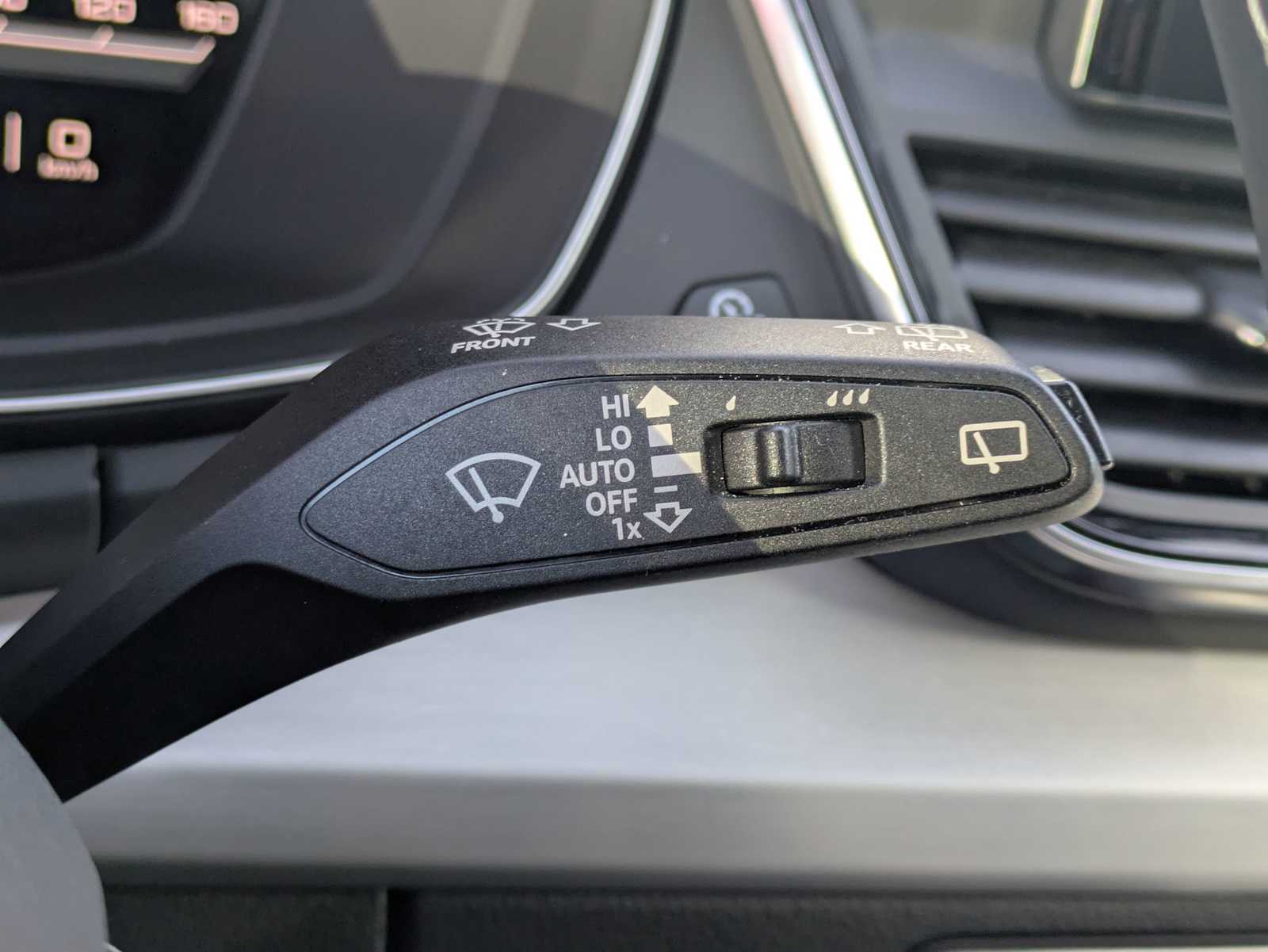 2021 Audi SQ5 Premium 26