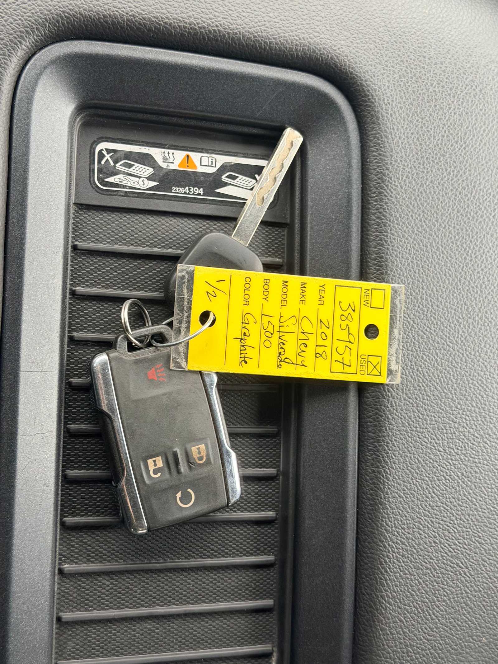 Thumbnail: 2018 Chevrolet Silverado 1500 - 34