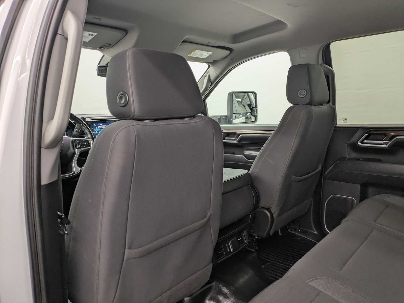 Thumbnail: 2024 Chevrolet Silverado 3500 - 21