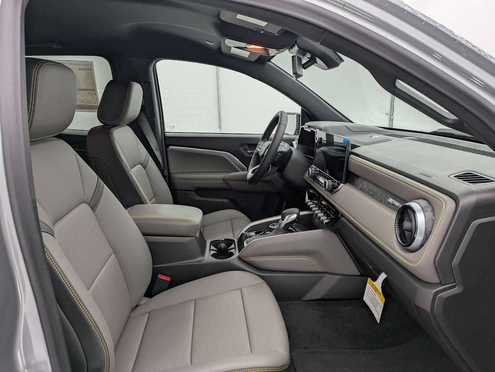 Thumbnail: 2026 Chevrolet Colorado - 23