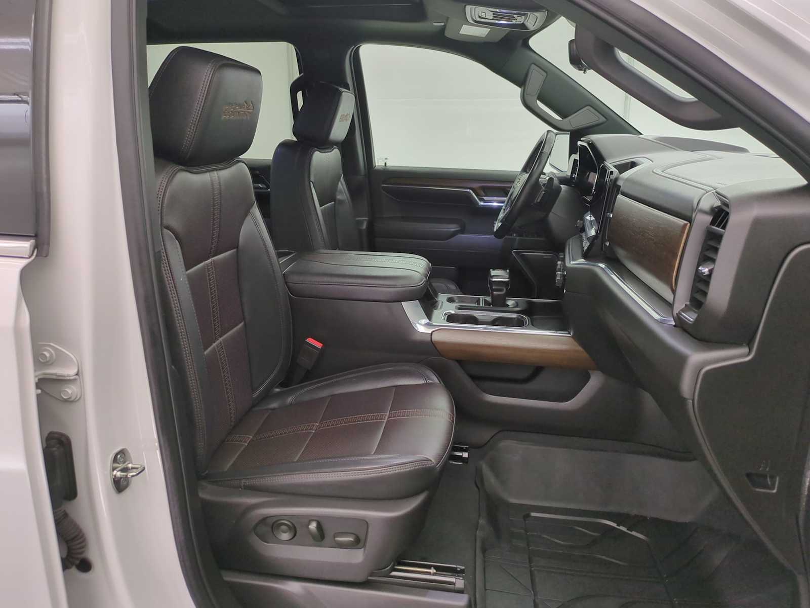 Thumbnail: 2024 Chevrolet Silverado 1500 - 21