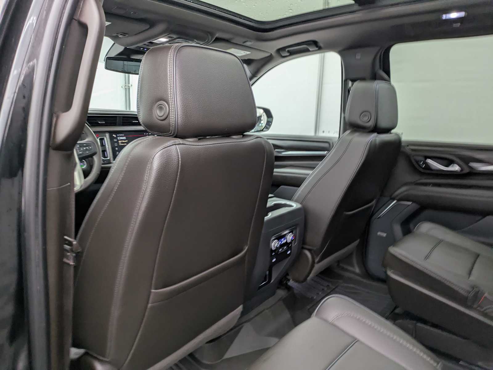 Thumbnail: 2023 GMC Yukon XL - 19