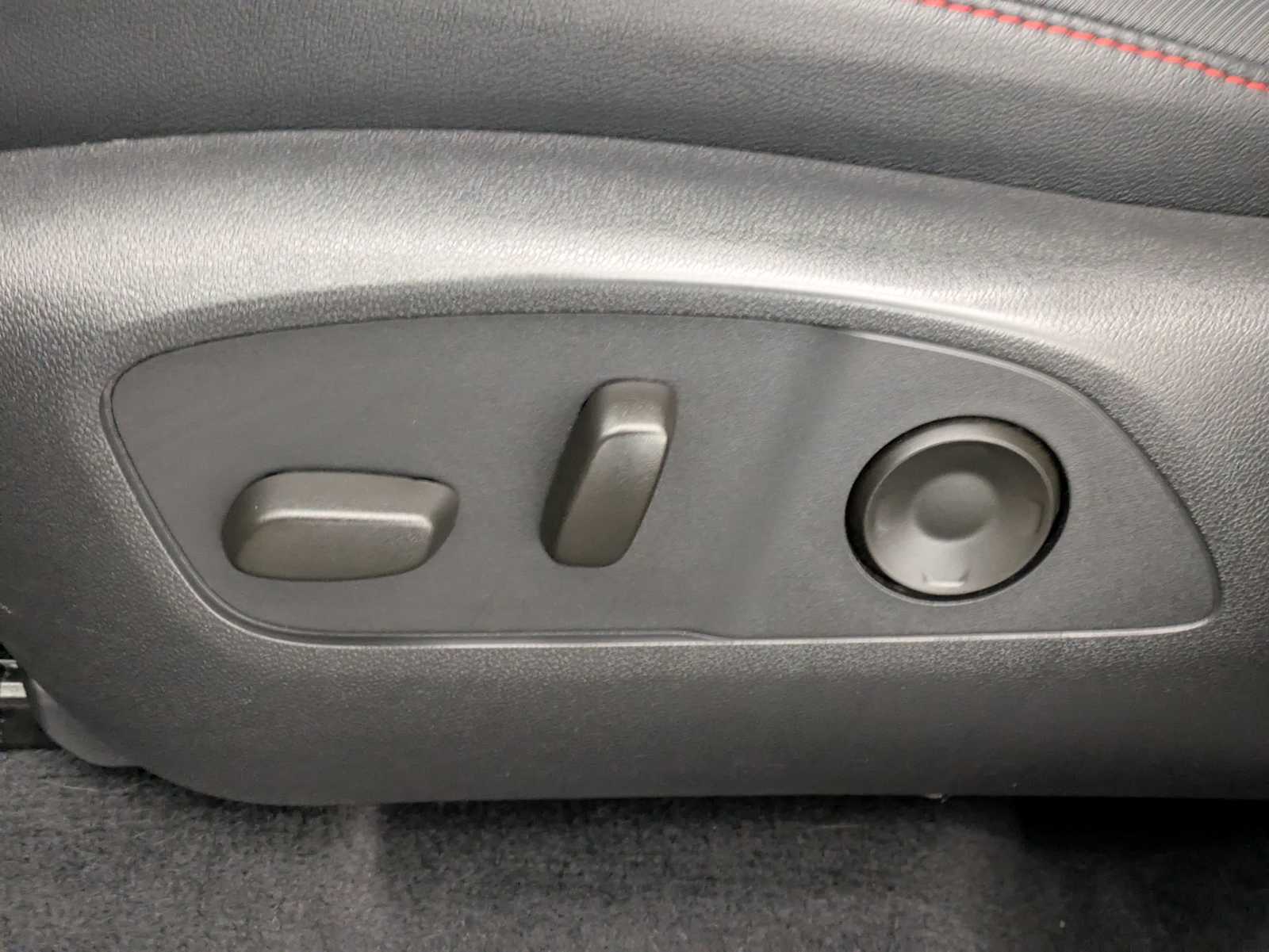 Thumbnail: 2024 Chevrolet Traverse - 18