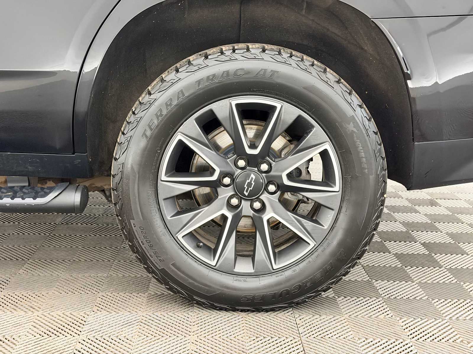 Thumbnail: 2021 Chevrolet Tahoe - 14