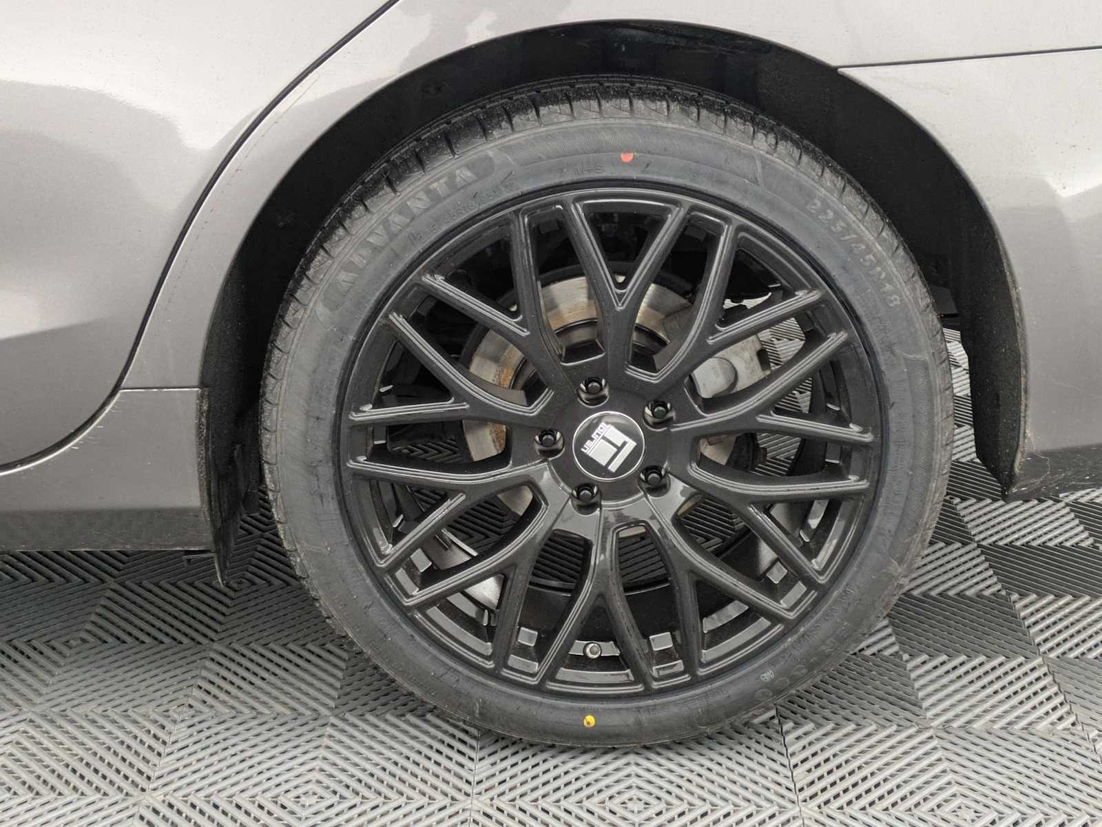 Thumbnail: 2017 Toyota Camry - 14