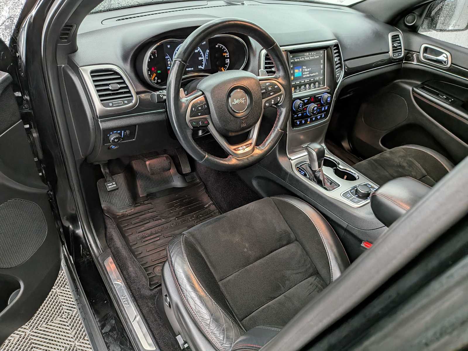 Thumbnail: 2017 Jeep Grand Cherokee - 2