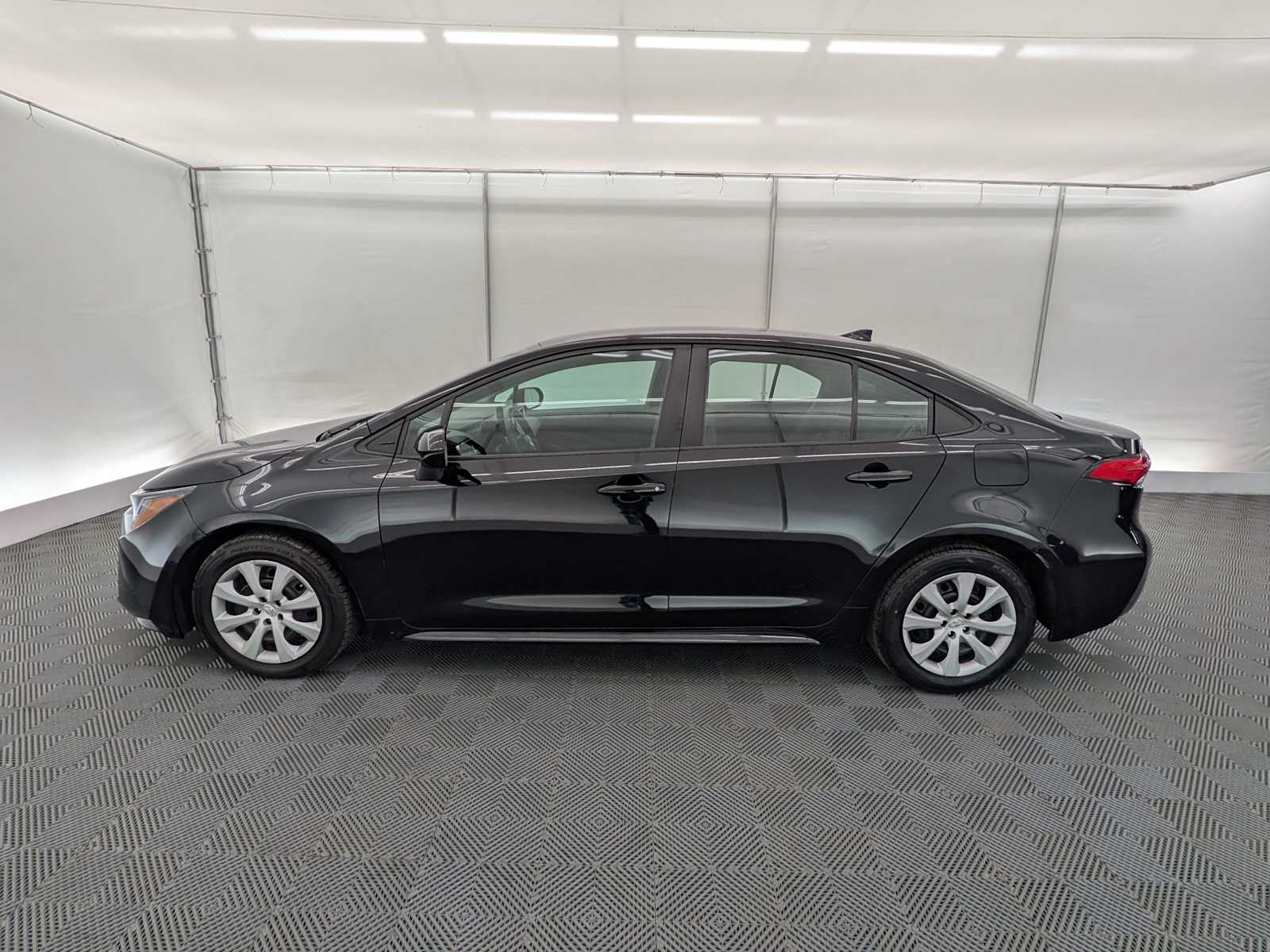 Thumbnail: 2024 Toyota Corolla - 3