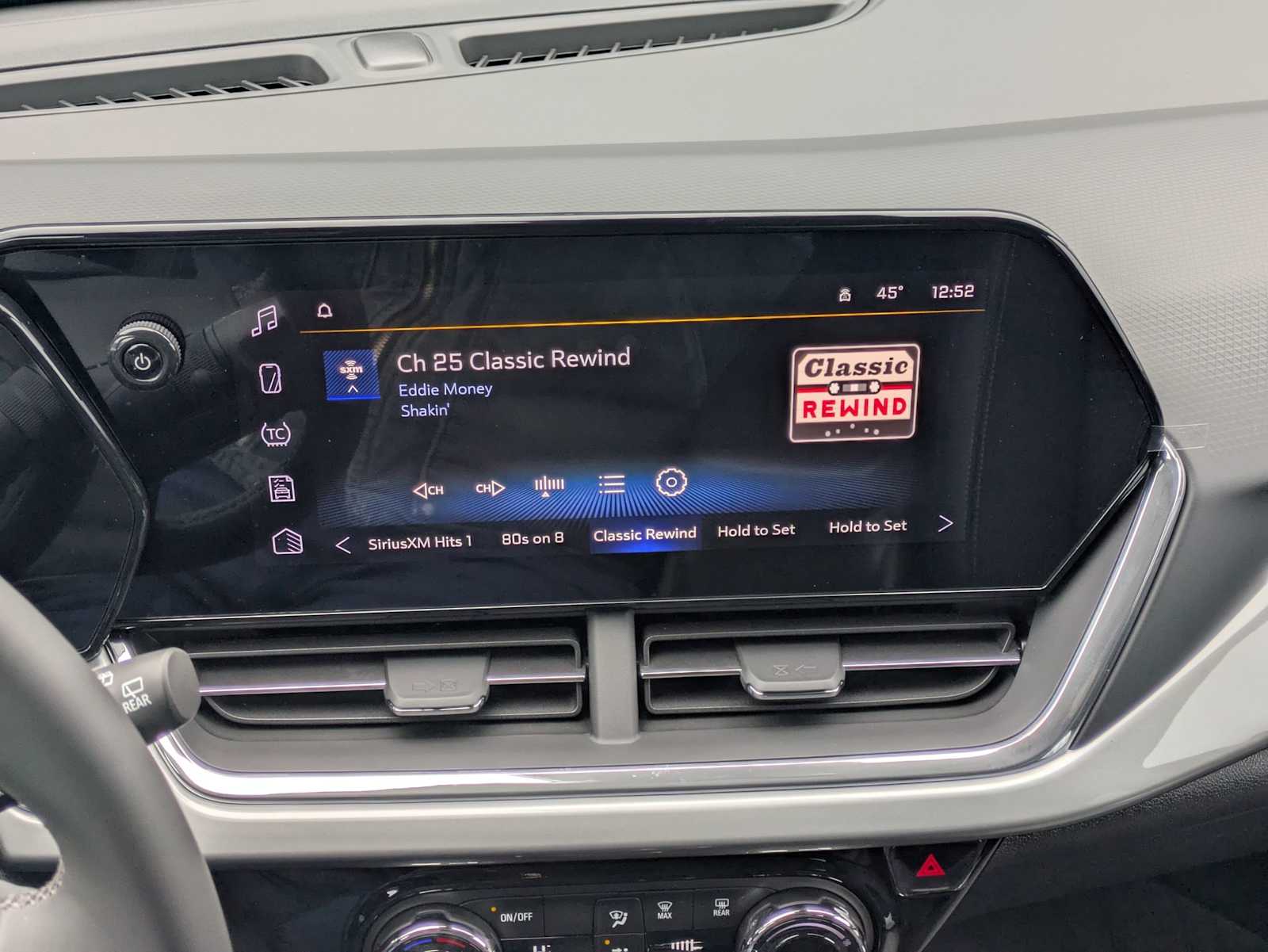 Thumbnail: 2026 Chevrolet Trax - 22