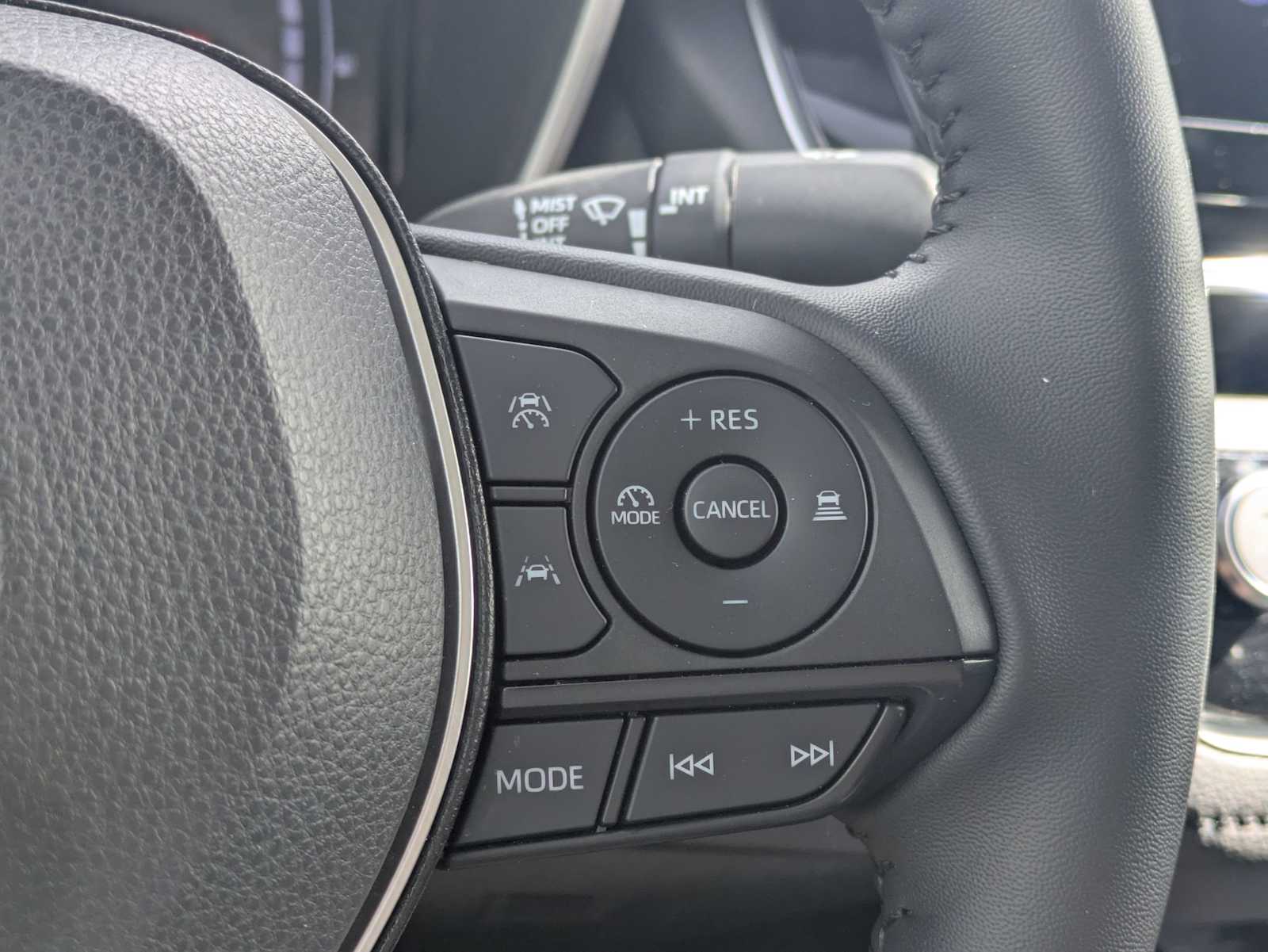 Thumbnail: 2025 Toyota Corolla - 26