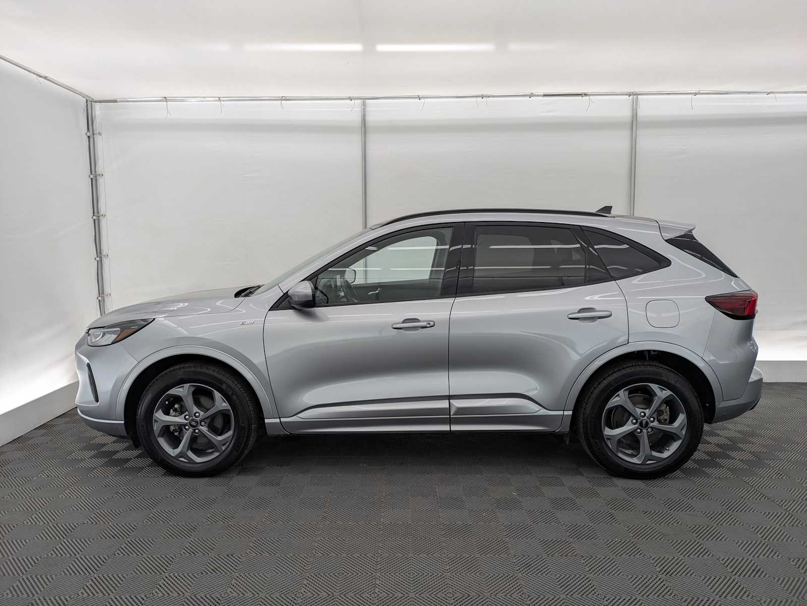 Thumbnail: 2023 Ford Escape - 3