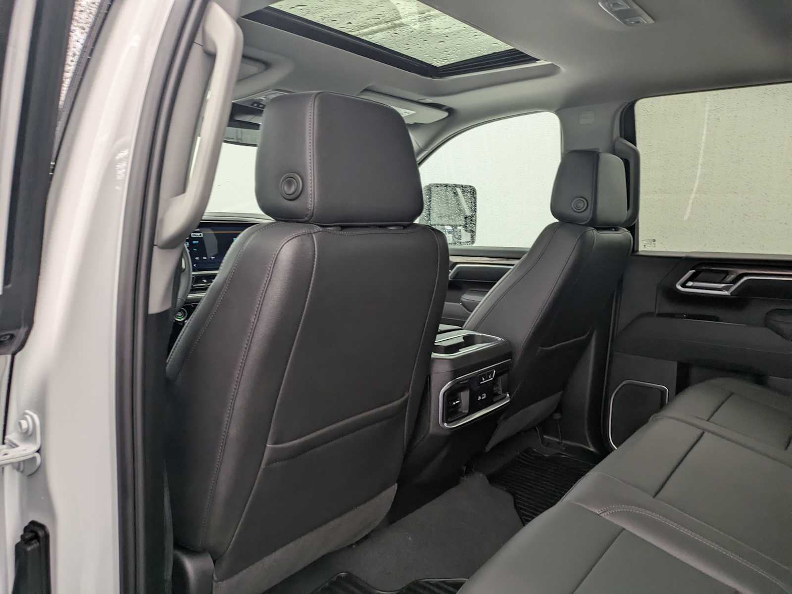 Thumbnail: 2026 Chevrolet Silverado 2500 - 22