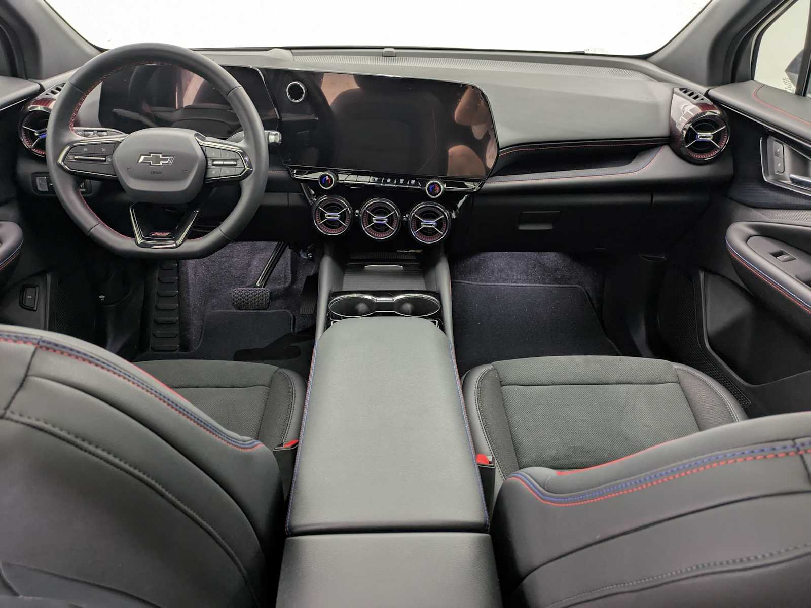 Thumbnail: 2025 Chevrolet Blazer EV - 16