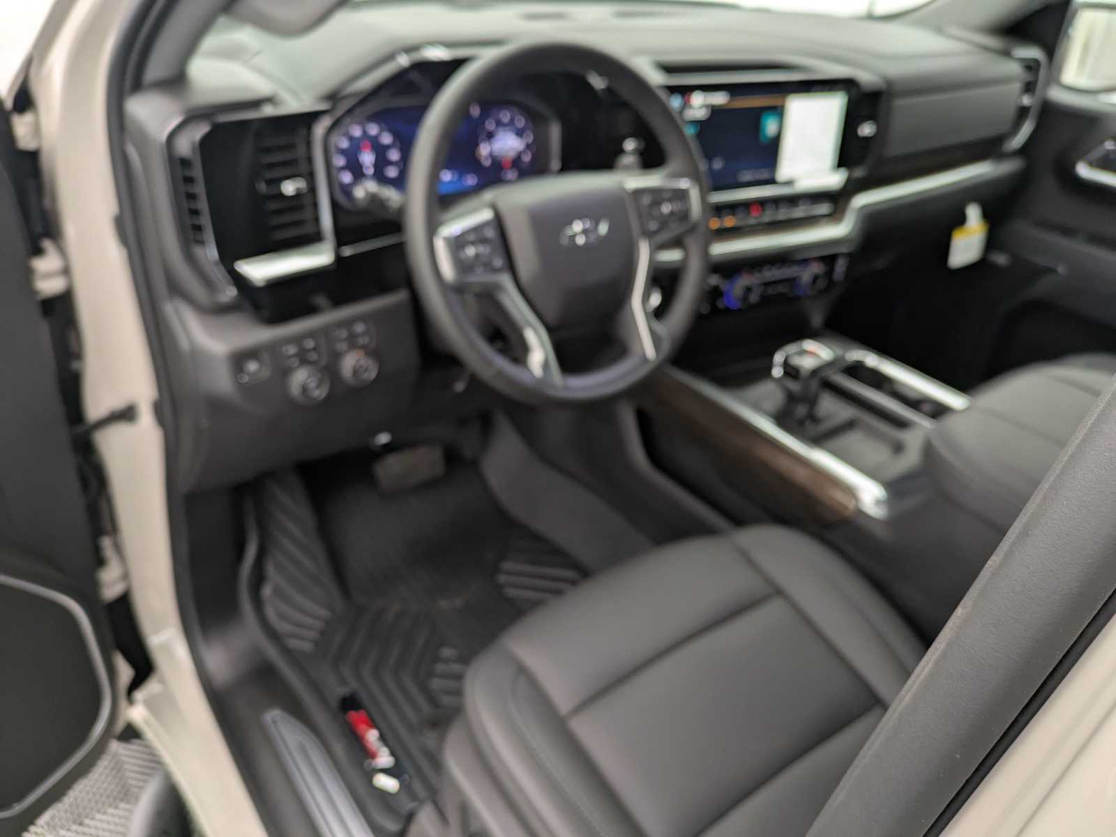 Thumbnail: 2026 Chevrolet Silverado 1500 - 2