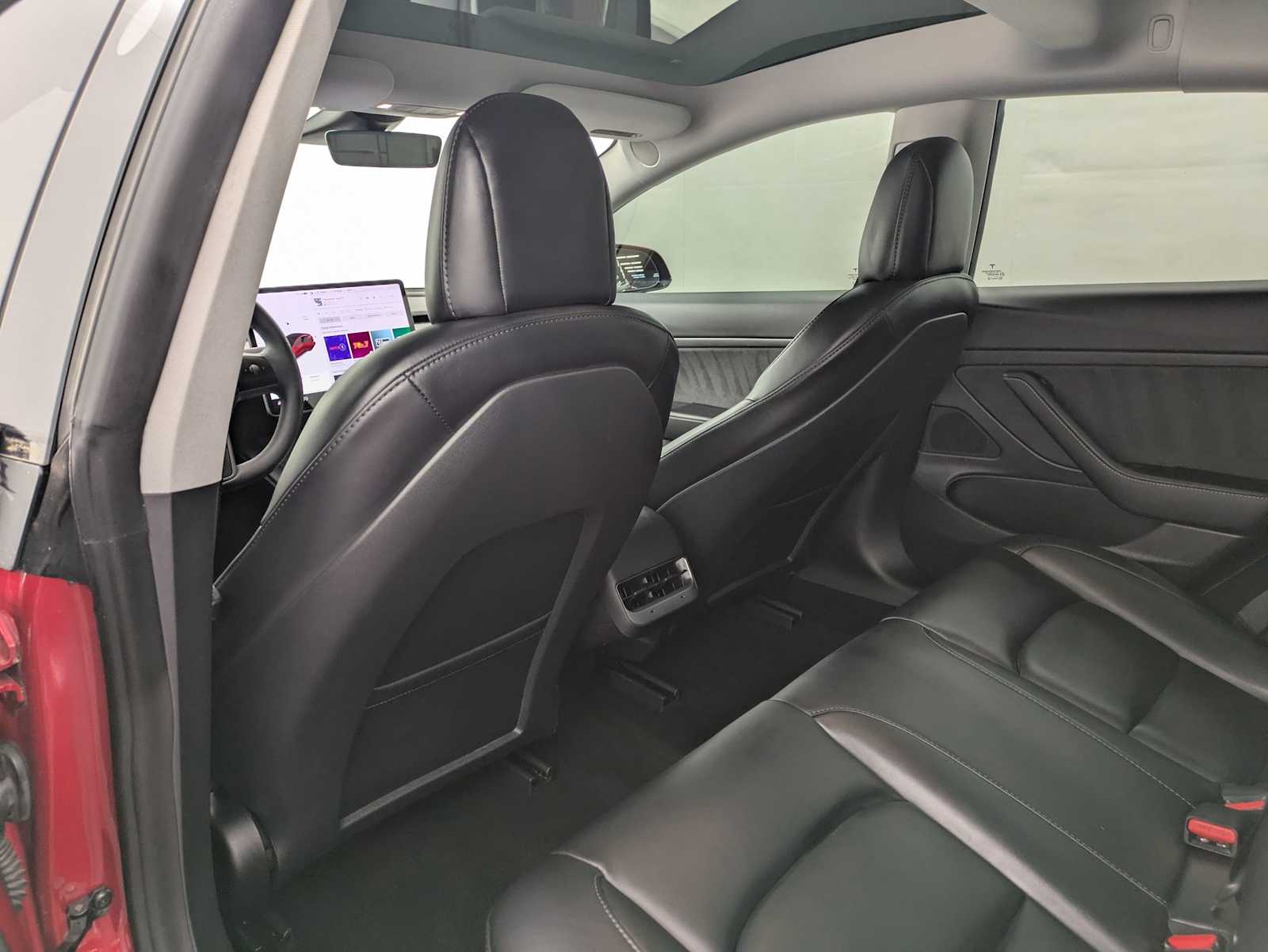 Thumbnail: 2021 Tesla Model 3 - 17