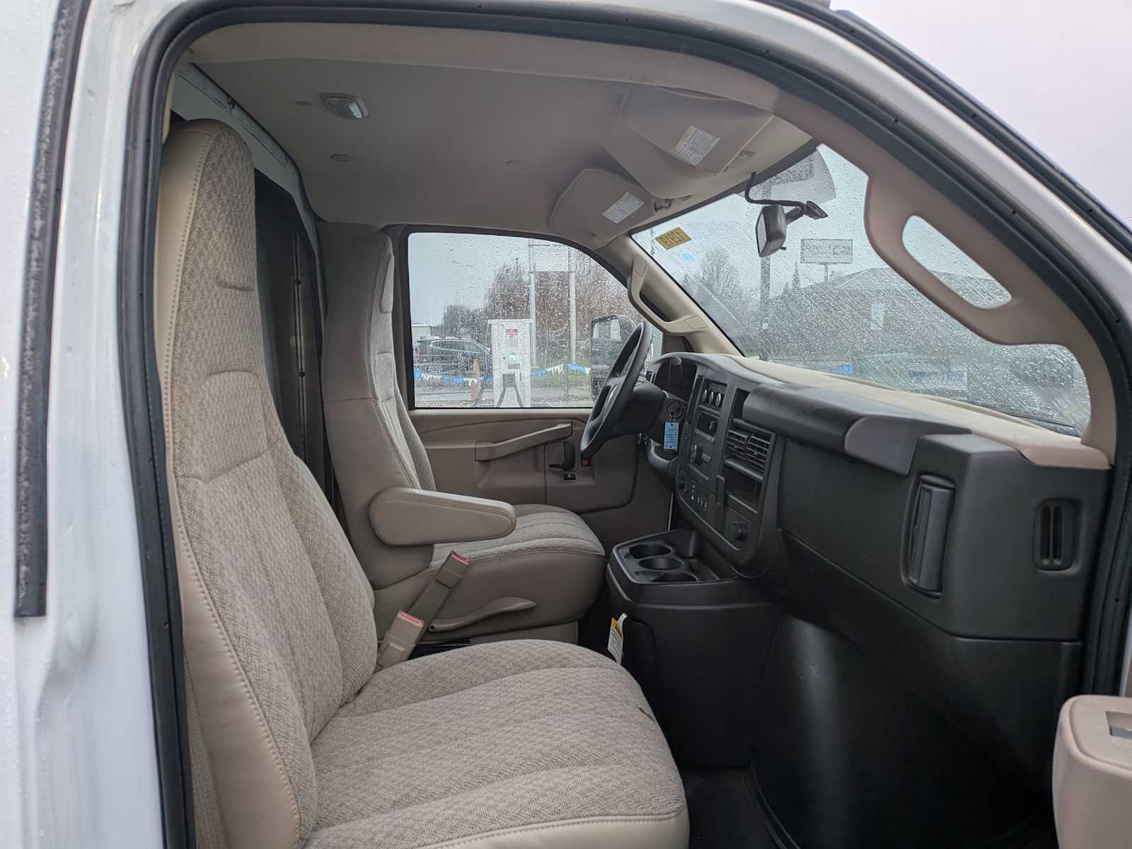 Thumbnail: 2024 Chevrolet Express - 14