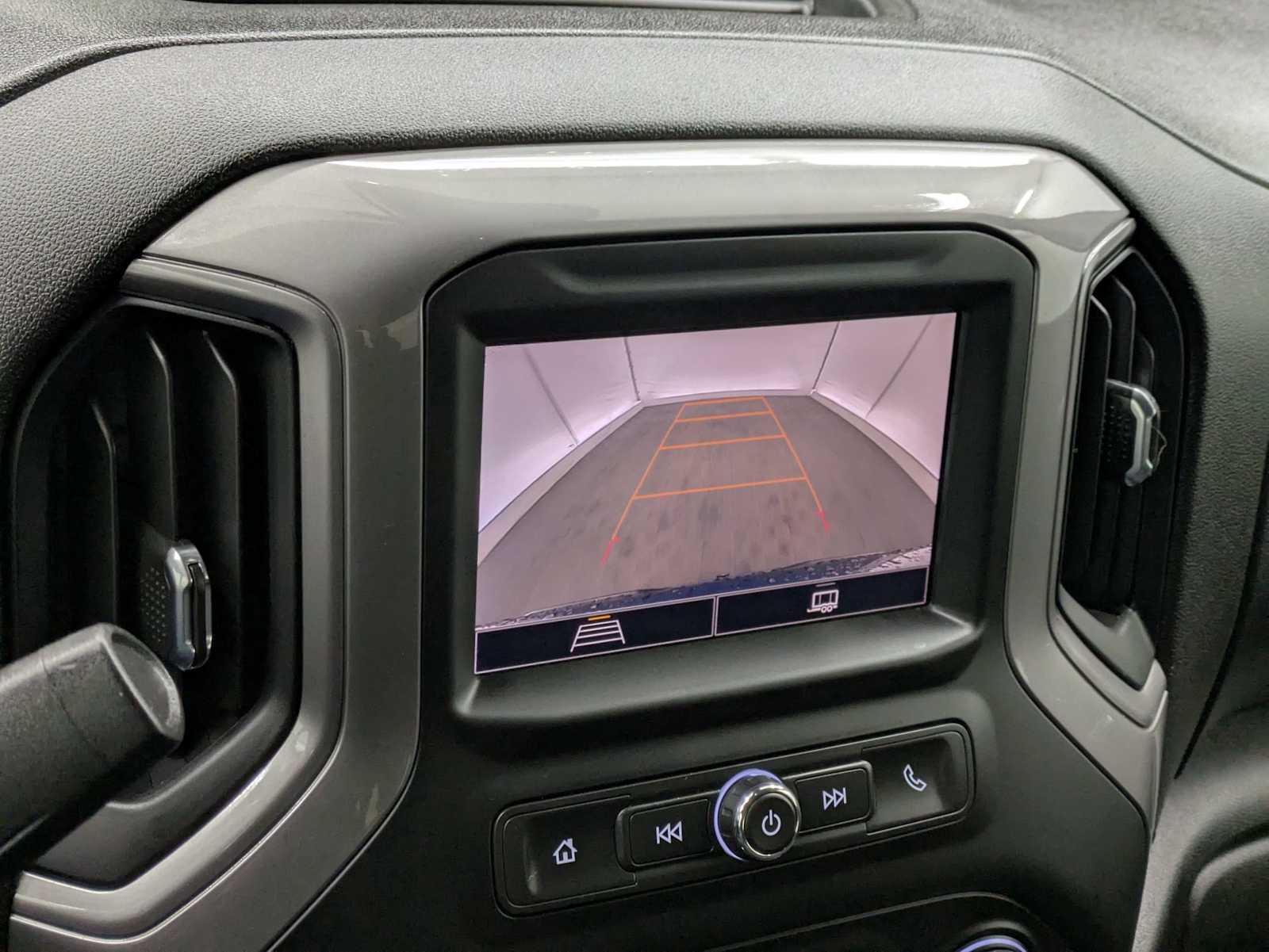 Thumbnail: 2022 Chevrolet Silverado 1500 - 29