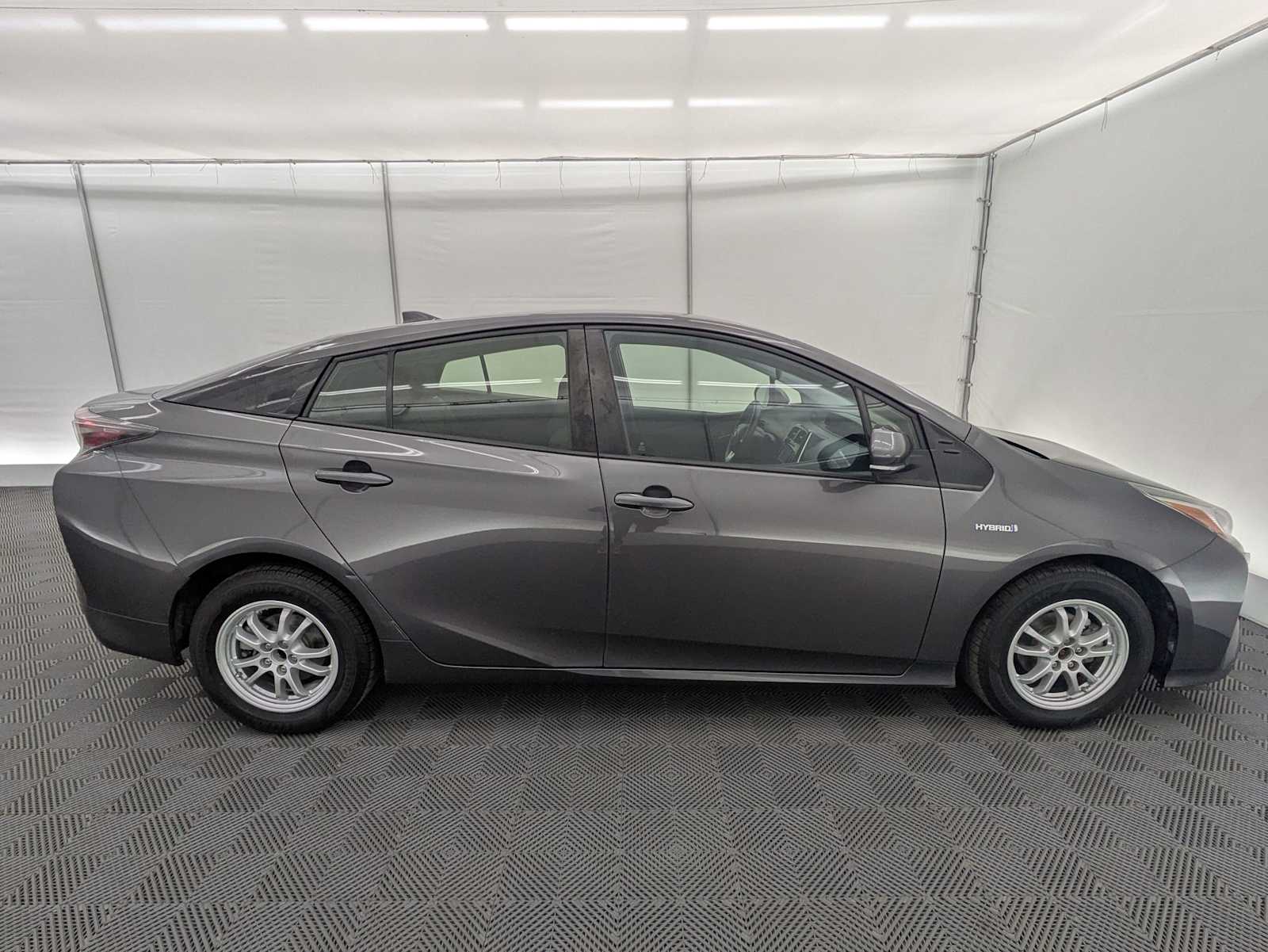 Thumbnail: 2018 Toyota Prius - 7