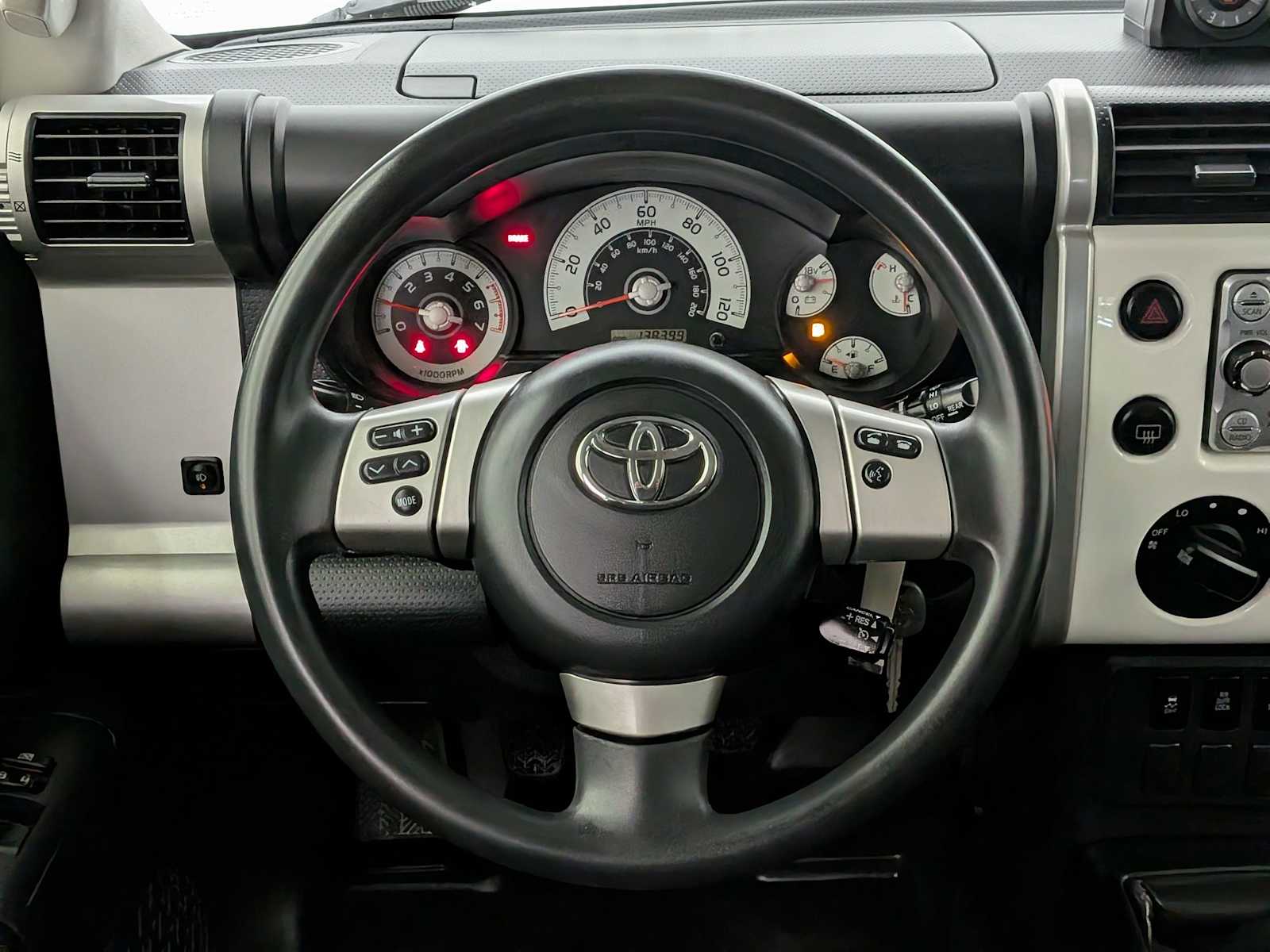 Thumbnail: 2014 Toyota FJ Cruiser - 23