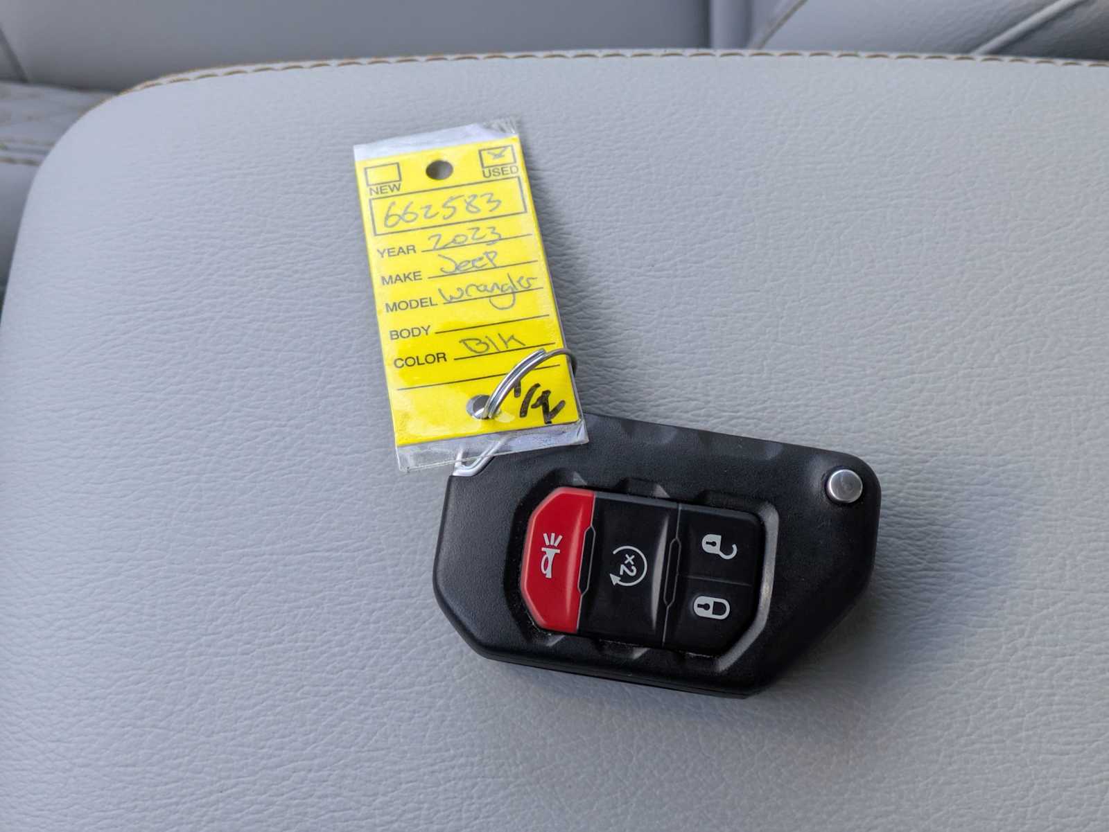 Thumbnail: 2023 Jeep Wrangler - 35