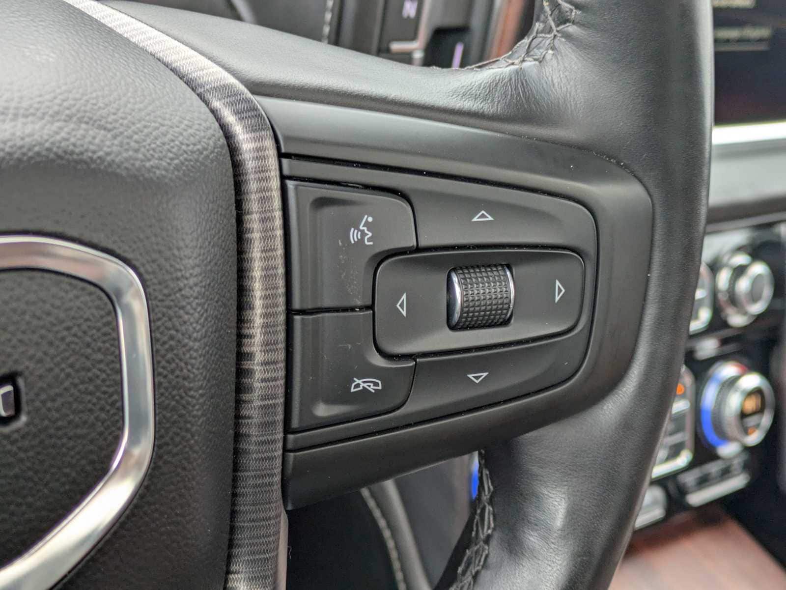 Thumbnail: 2023 GMC Yukon - 28