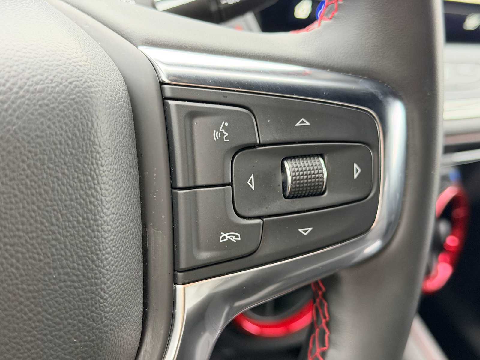 Thumbnail: 2025 Chevrolet Blazer - 25