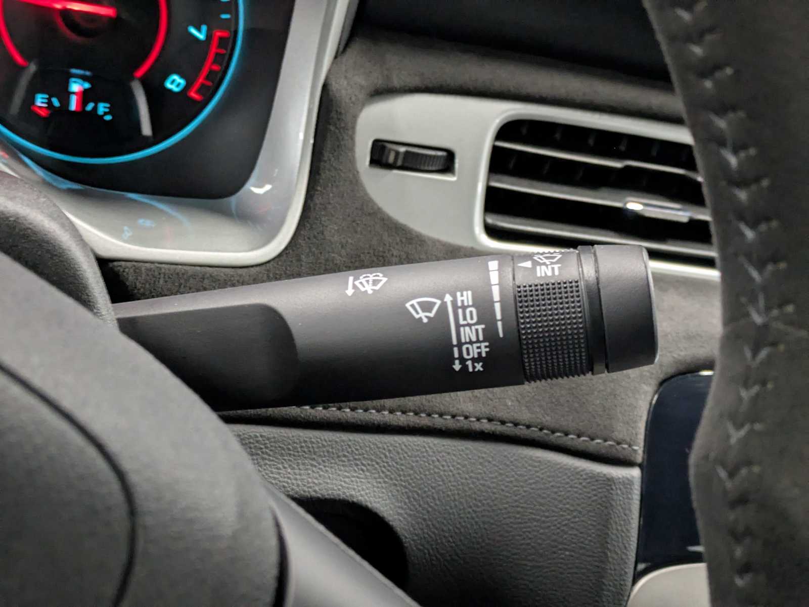 Thumbnail: 2015 Chevrolet Camaro - 24