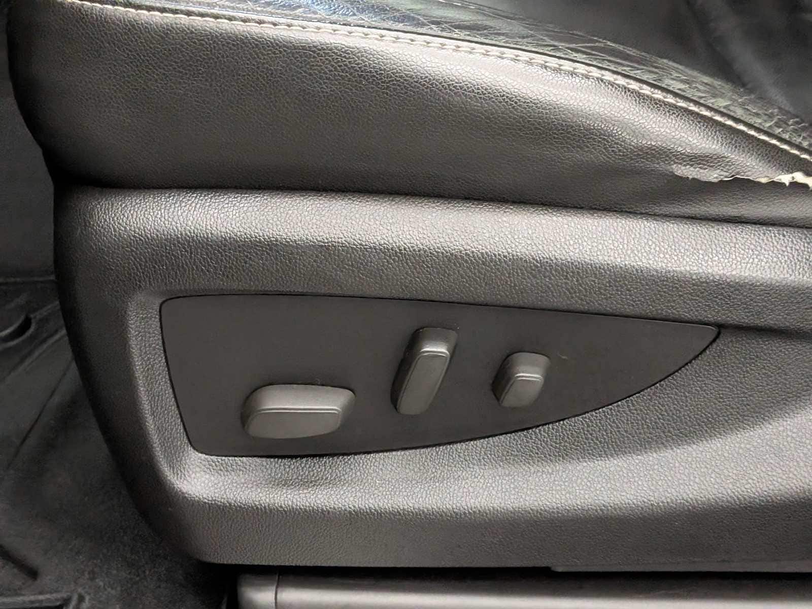 Thumbnail: 2014 Chevrolet Silverado 1500 - 18