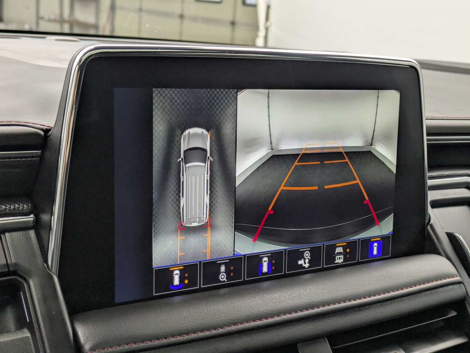 Thumbnail: 2024 Chevrolet Tahoe - 30