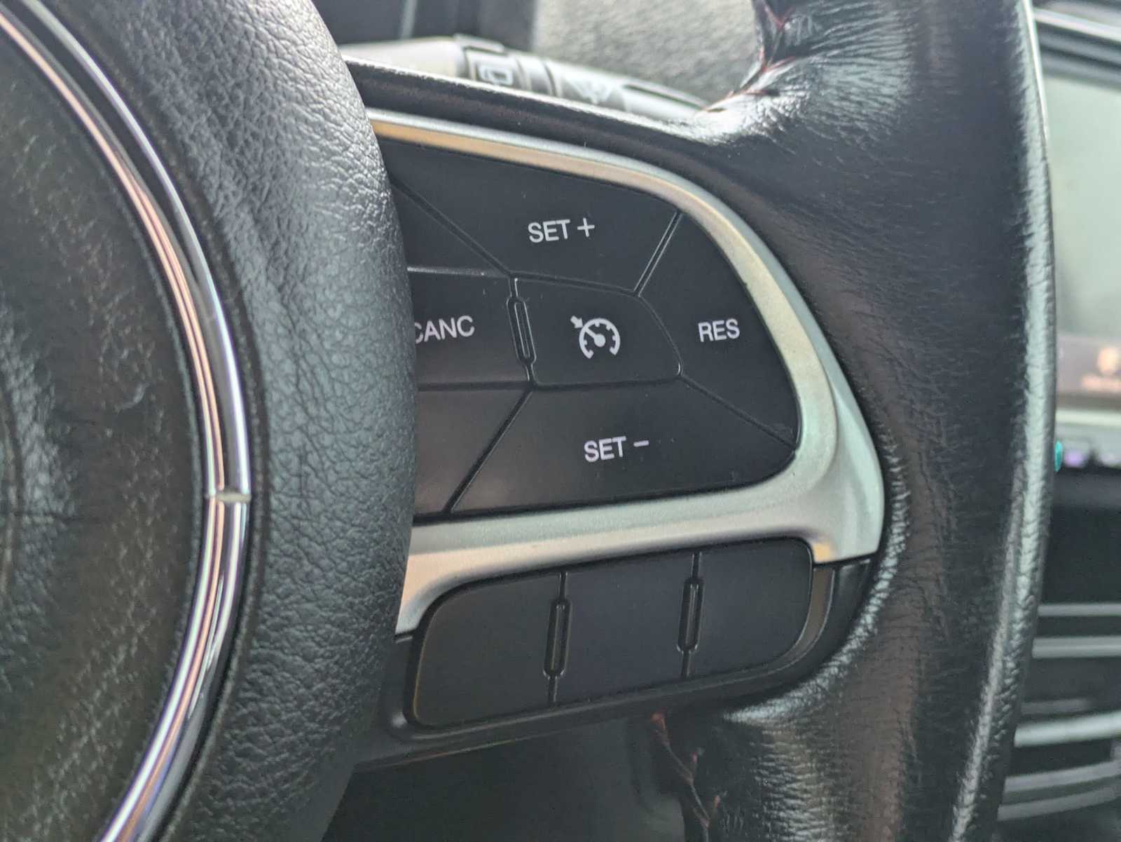 Thumbnail: 2016 Jeep Renegade - 27