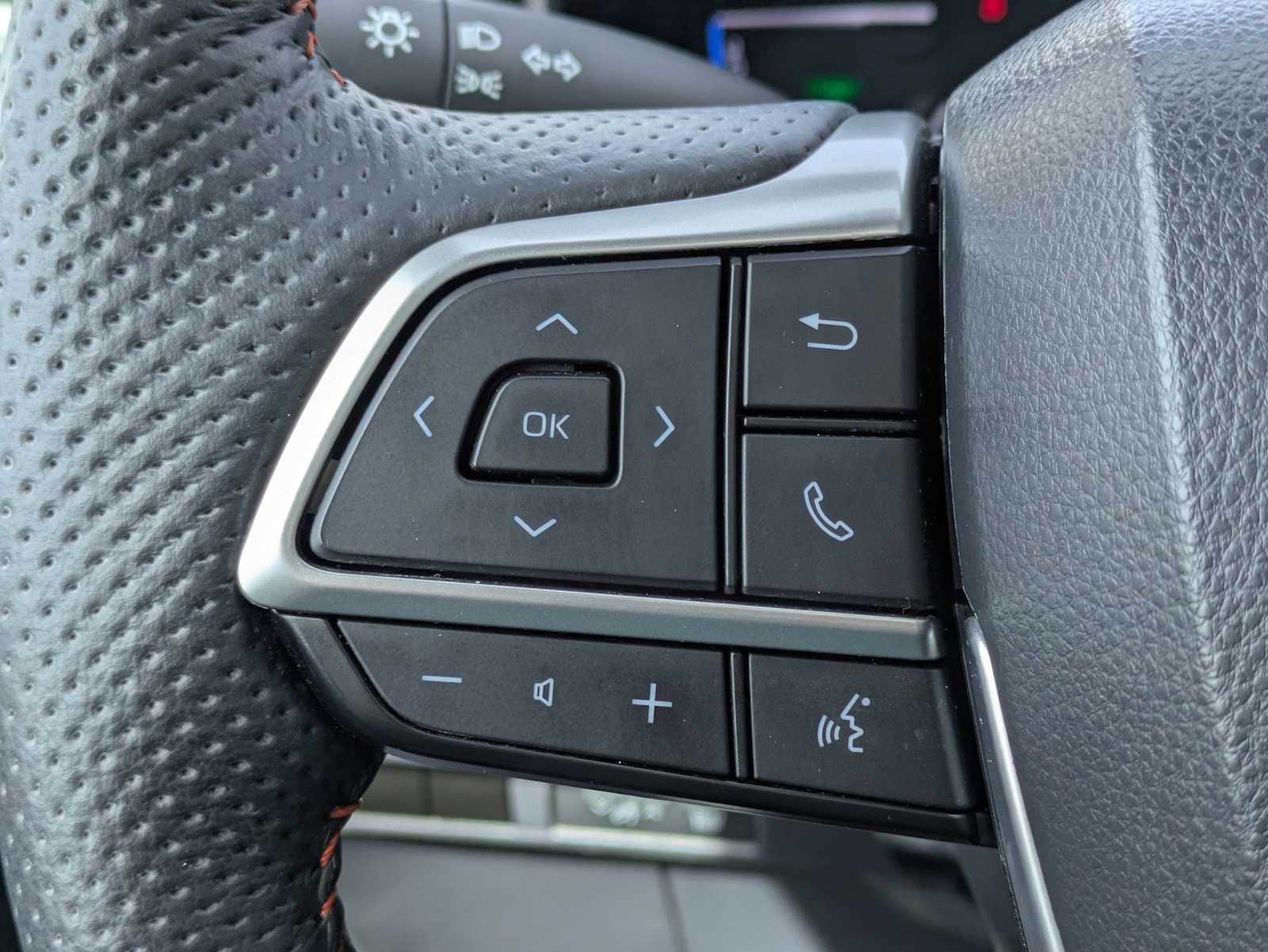 Thumbnail: 2024 Toyota Sienna - 23