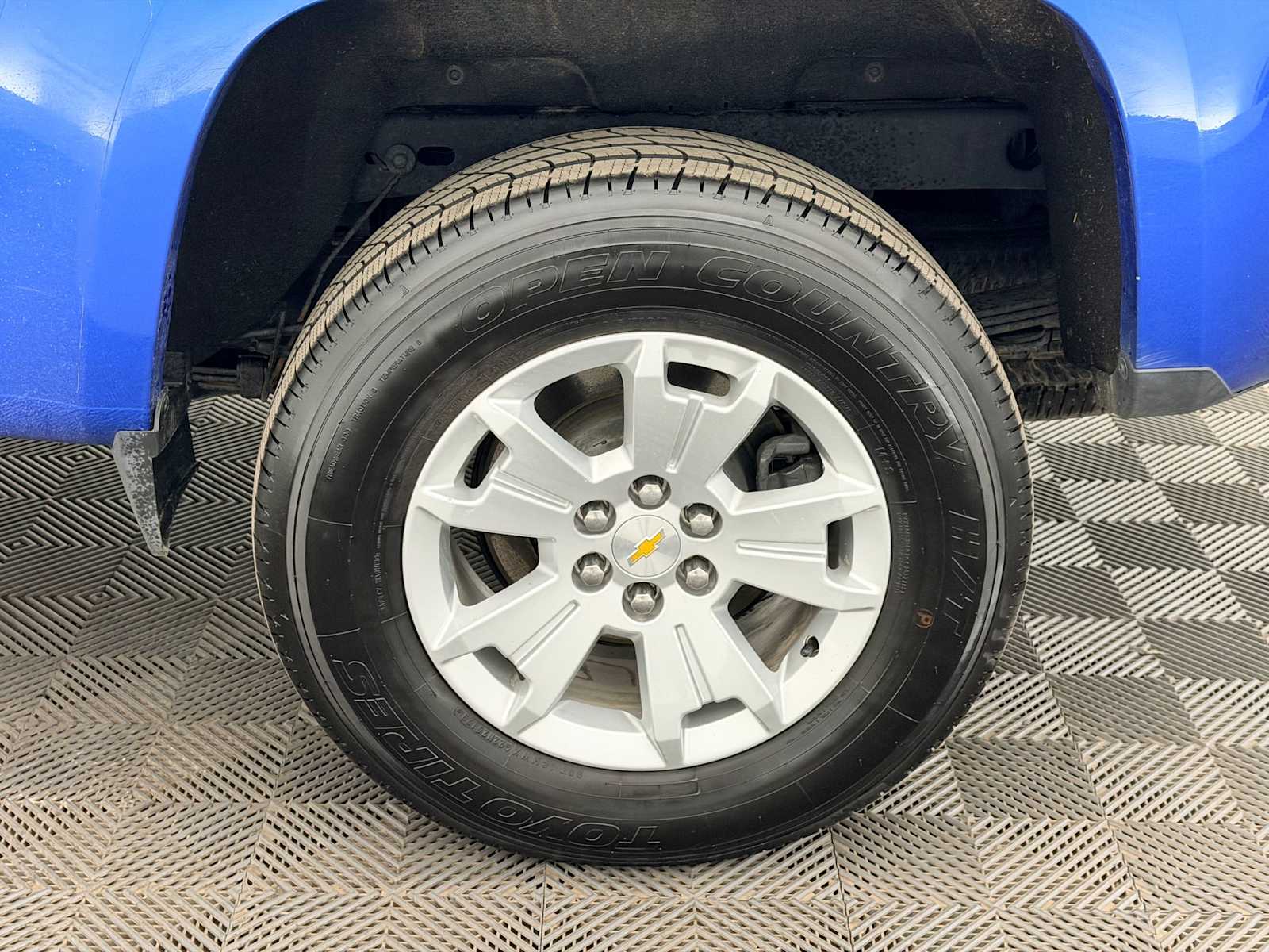 Thumbnail: 2022 Chevrolet Colorado - 13